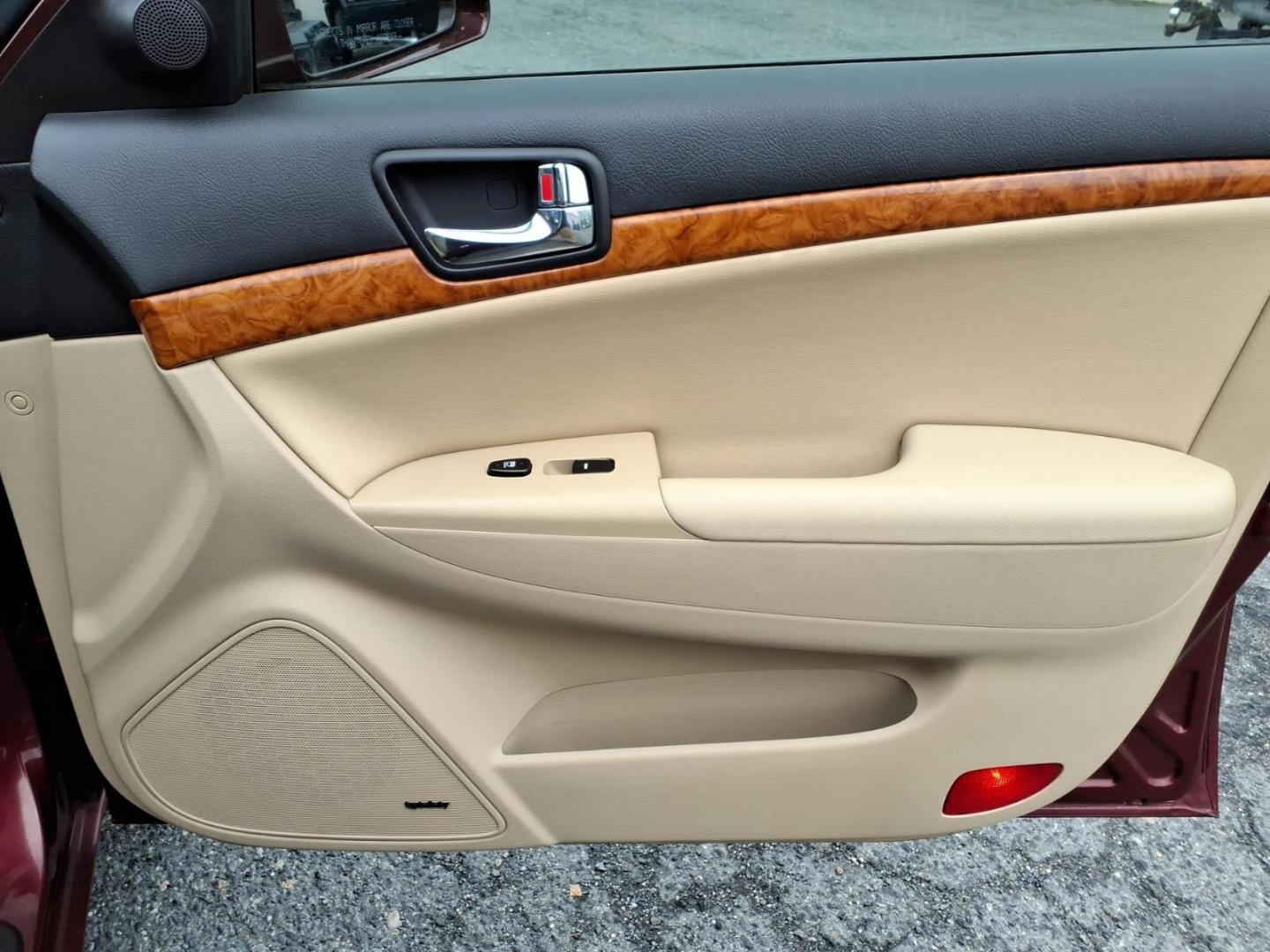 2009 Burg Hyundai SONATA Limited V6 (5NPEU46F79H) with an 3.3L 6 Cylinder Fuel Injected engine, ATV6 transmission, located at 50 Eastern Blvd., Essex, MD, 21221, (410) 686-3444, 39.304367, -76.484947 - Photo#13