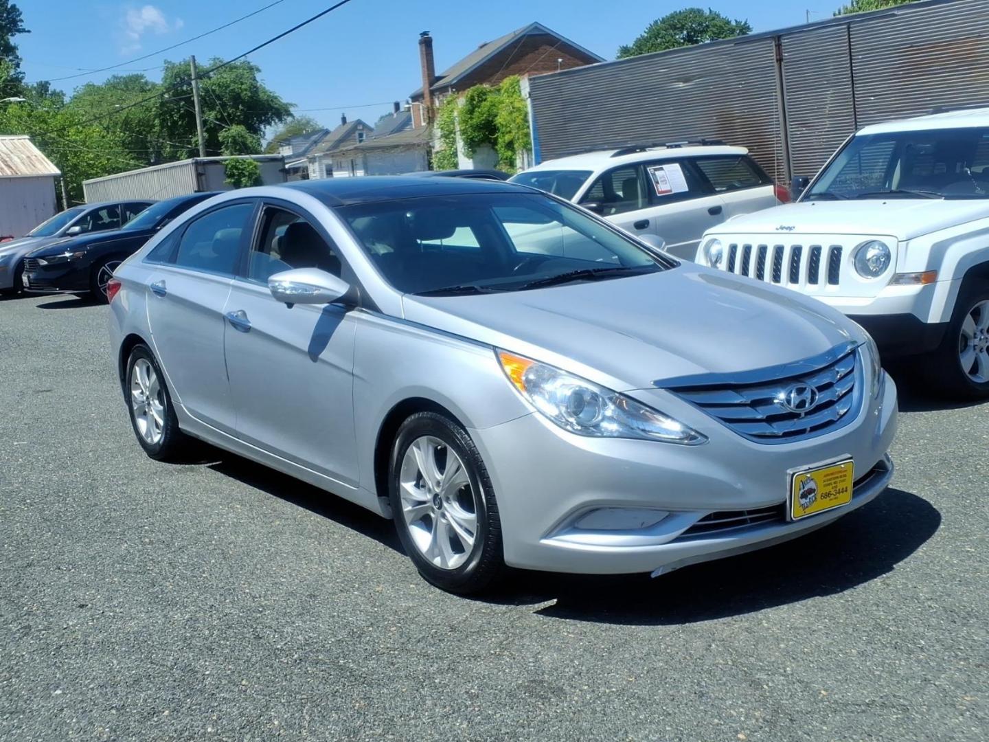 2012 Silver Hyundai SONATA Limited (5NPEC4ACXCH) with an 2.4L 4 Cylinder Fuel Injected engine, Automatic transmission, located at 50 Eastern Blvd., Essex, MD, 21221, (410) 686-3444, 39.304367, -76.484947 - Photo#6