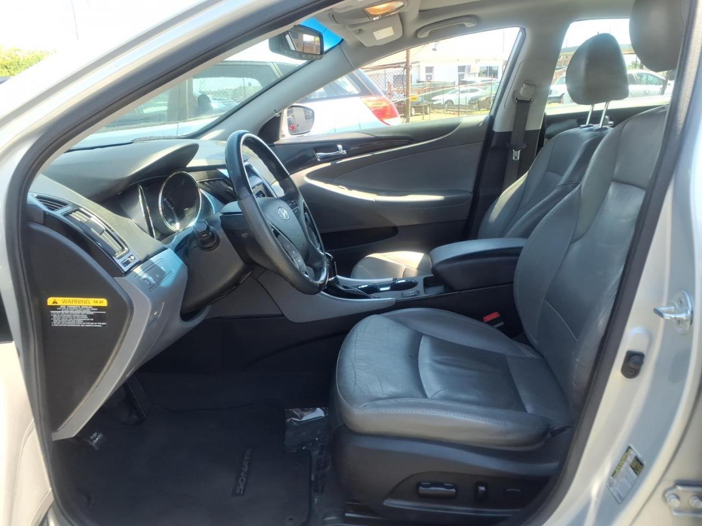 2012 Silver Hyundai SONATA Limited (5NPEC4ACXCH) with an 2.4L 4 Cylinder Fuel Injected engine, Automatic transmission, located at 50 Eastern Blvd., Essex, MD, 21221, (410) 686-3444, 39.304367, -76.484947 - Photo#7