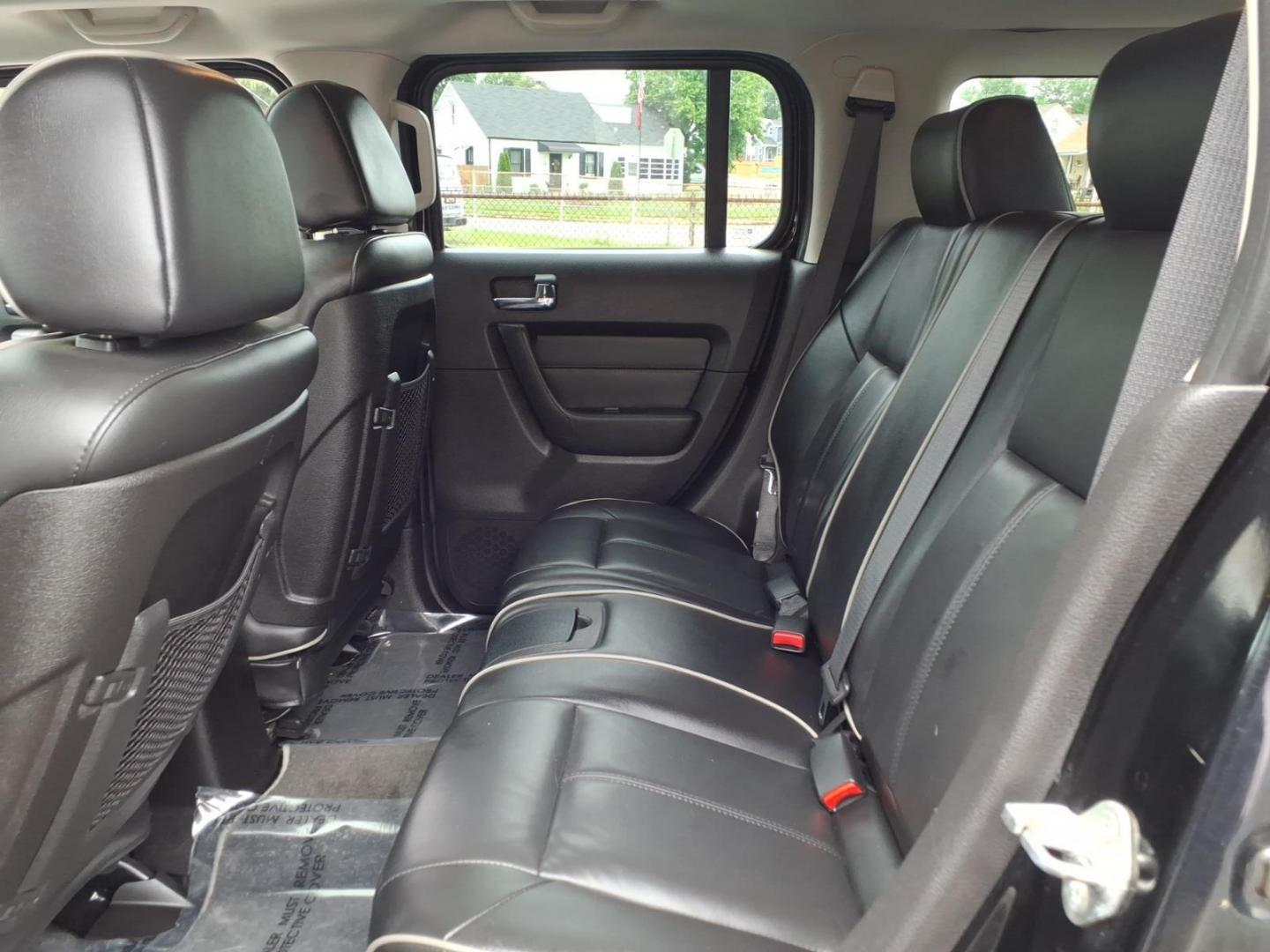 2007 Black HUMMER H3 Base (5GTDN13E378) with an 3.7L 3.7L I5 242hp 242ft. lbs. Sequential-Port F.I. engine, 4-Speed Automatic transmission, located at 50 Eastern Blvd., Essex, MD, 21221, (410) 686-3444, 39.304367, -76.484947 - Photo#9