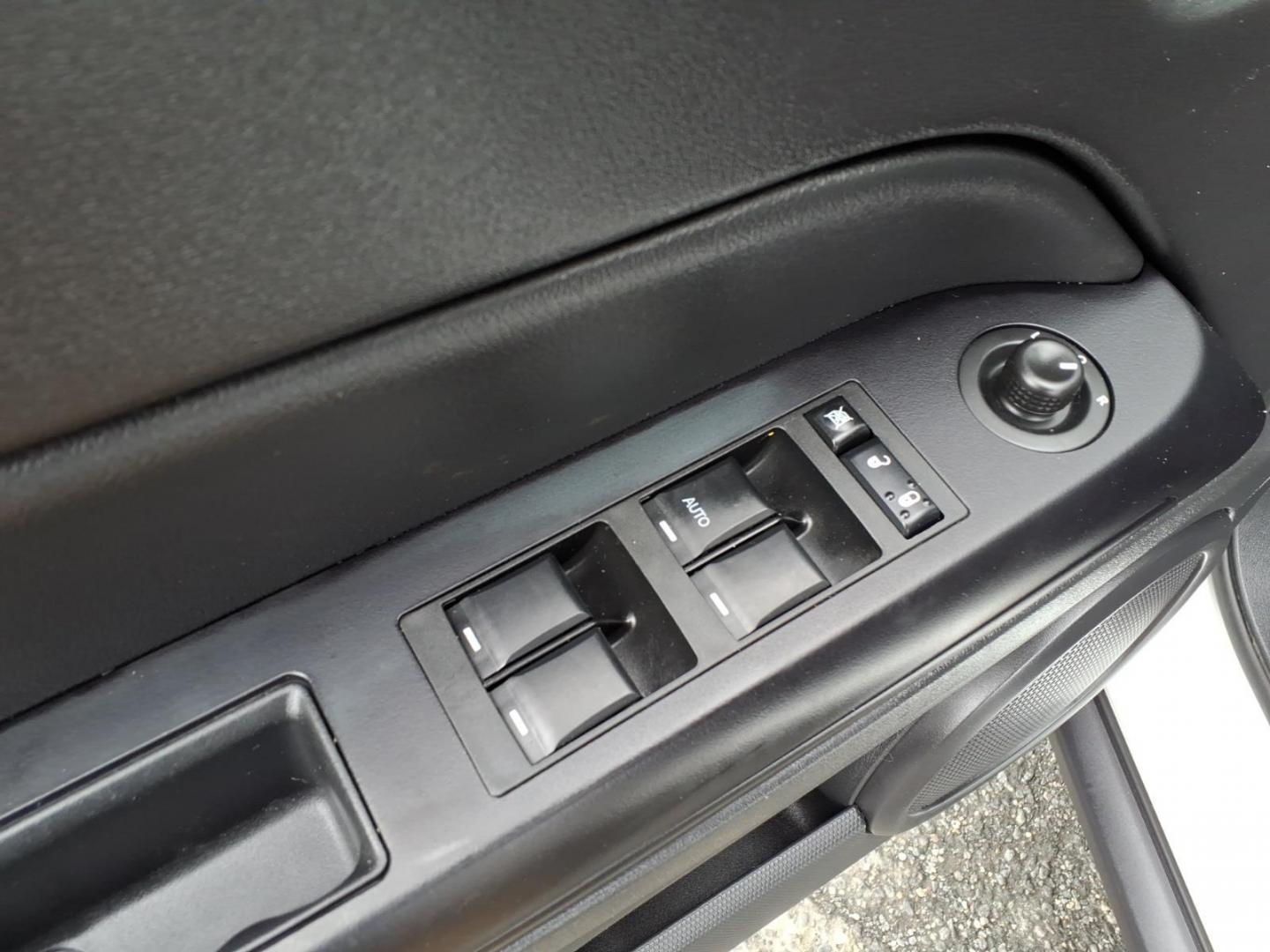 2016 White Jeep Patriot Latitude (1C4NJRFB0GD) with an 2.4L 4 Cylinder Sequential-Port F.I. engine, Automatic transmission, located at 50 Eastern Blvd., Essex, MD, 21221, (410) 686-3444, 39.304367, -76.484947 - Photo#10