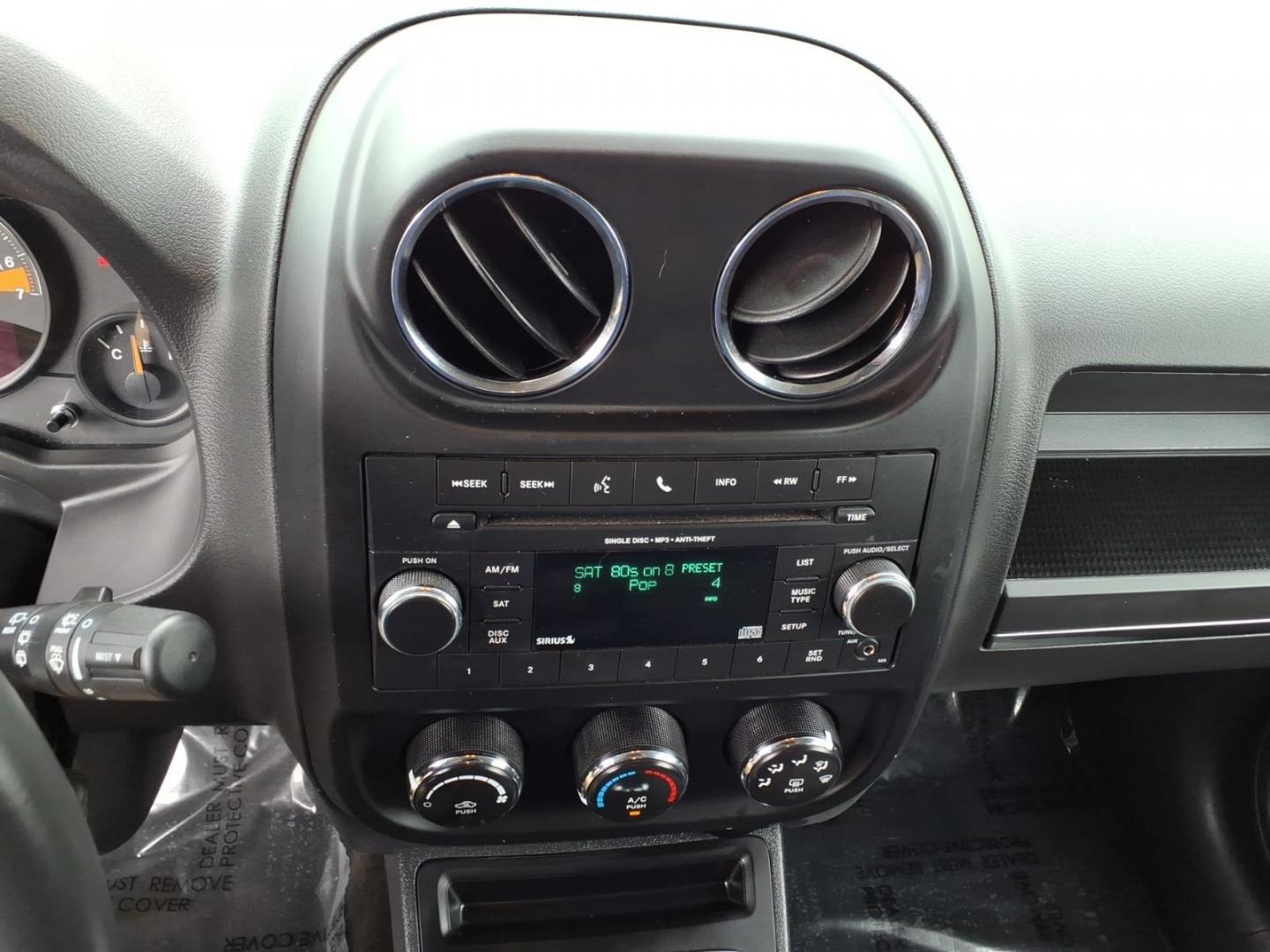 2016 White Jeep Patriot Latitude (1C4NJRFB0GD) with an 2.4L 4 Cylinder Sequential-Port F.I. engine, Automatic transmission, located at 50 Eastern Blvd., Essex, MD, 21221, (410) 686-3444, 39.304367, -76.484947 - Photo#18