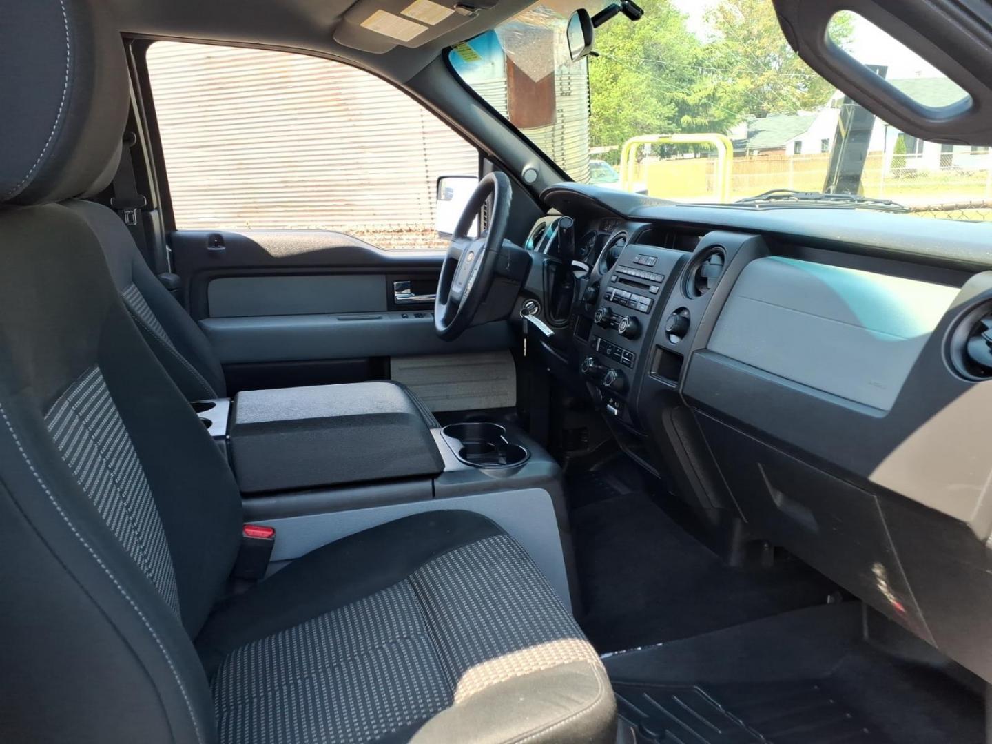 2014 Sterling Gray Metallic Ford F-150 STX (1FTFX1EF9EF) with an 5.0L 5.0L Flex Fuel V8 360hp 380ft. lbs. Sequential Multiport Fuel Injection engine, 6-Speed Automatic transmission, located at 50 Eastern Blvd., Essex, MD, 21221, (410) 686-3444, 39.304367, -76.484947 - Photo#12