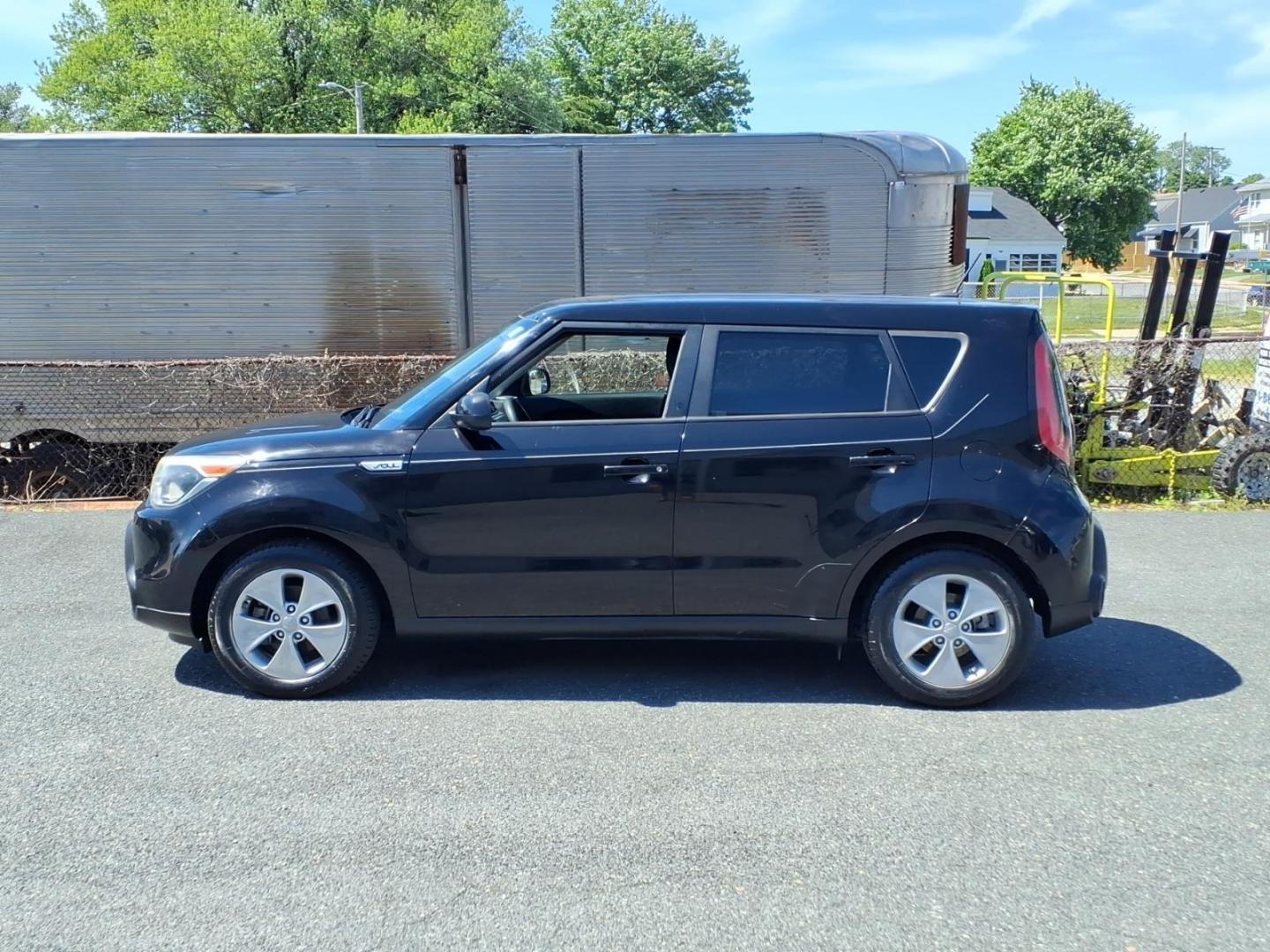 2015 Black Kia Soul Base (KNDJN2A29F7) with an 1.6L 1.6L I4 130hp 118ft. lbs. Fuel Injected engine, 6-Speed Shiftable Automatic transmission, located at 50 Eastern Blvd., Essex, MD, 21221, (410) 686-3444, 39.304367, -76.484947 - Photo#1
