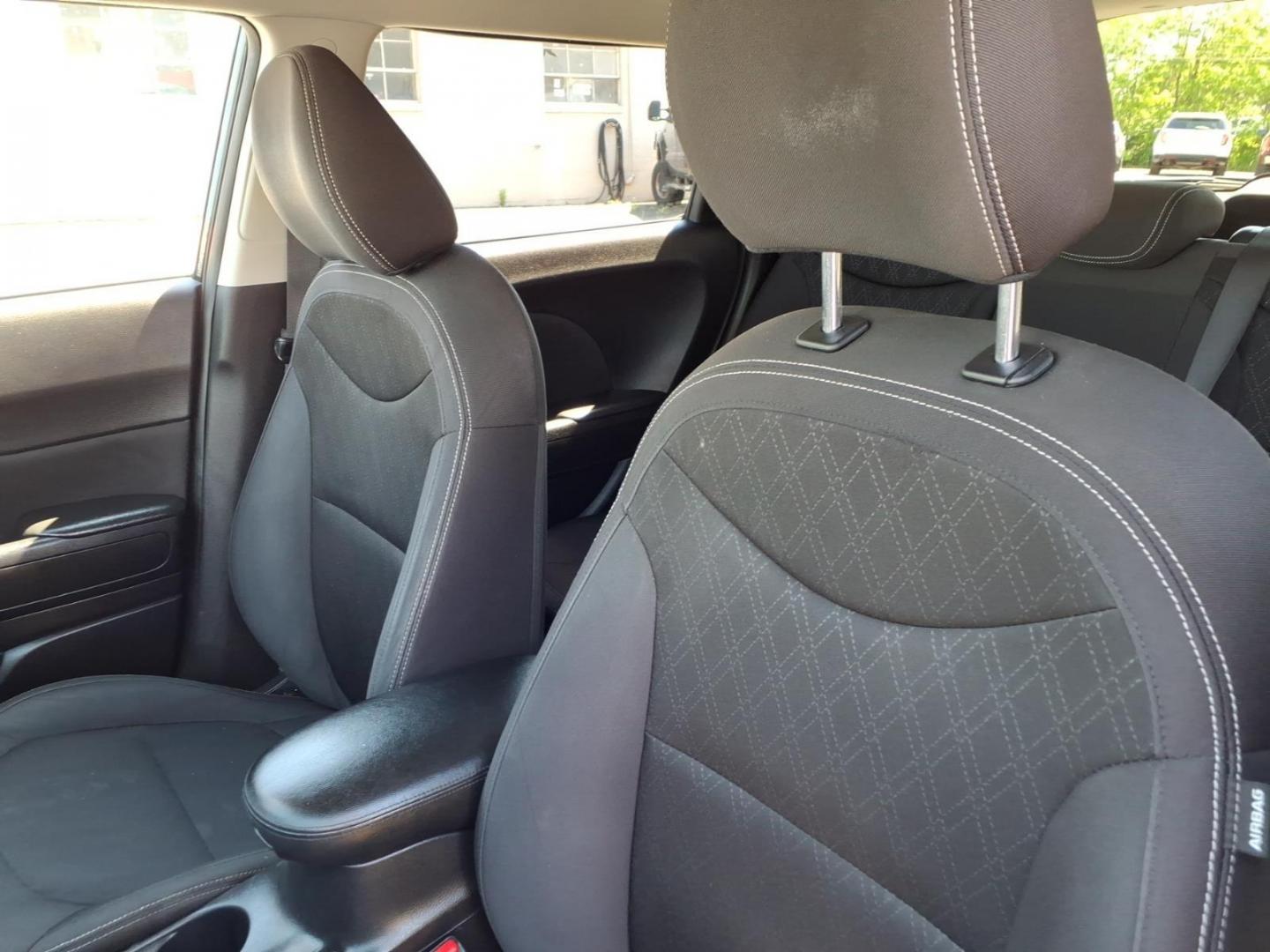 2015 Black Kia Soul Base (KNDJN2A29F7) with an 1.6L 1.6L I4 130hp 118ft. lbs. Fuel Injected engine, 6-Speed Shiftable Automatic transmission, located at 50 Eastern Blvd., Essex, MD, 21221, (410) 686-3444, 39.304367, -76.484947 - Photo#8