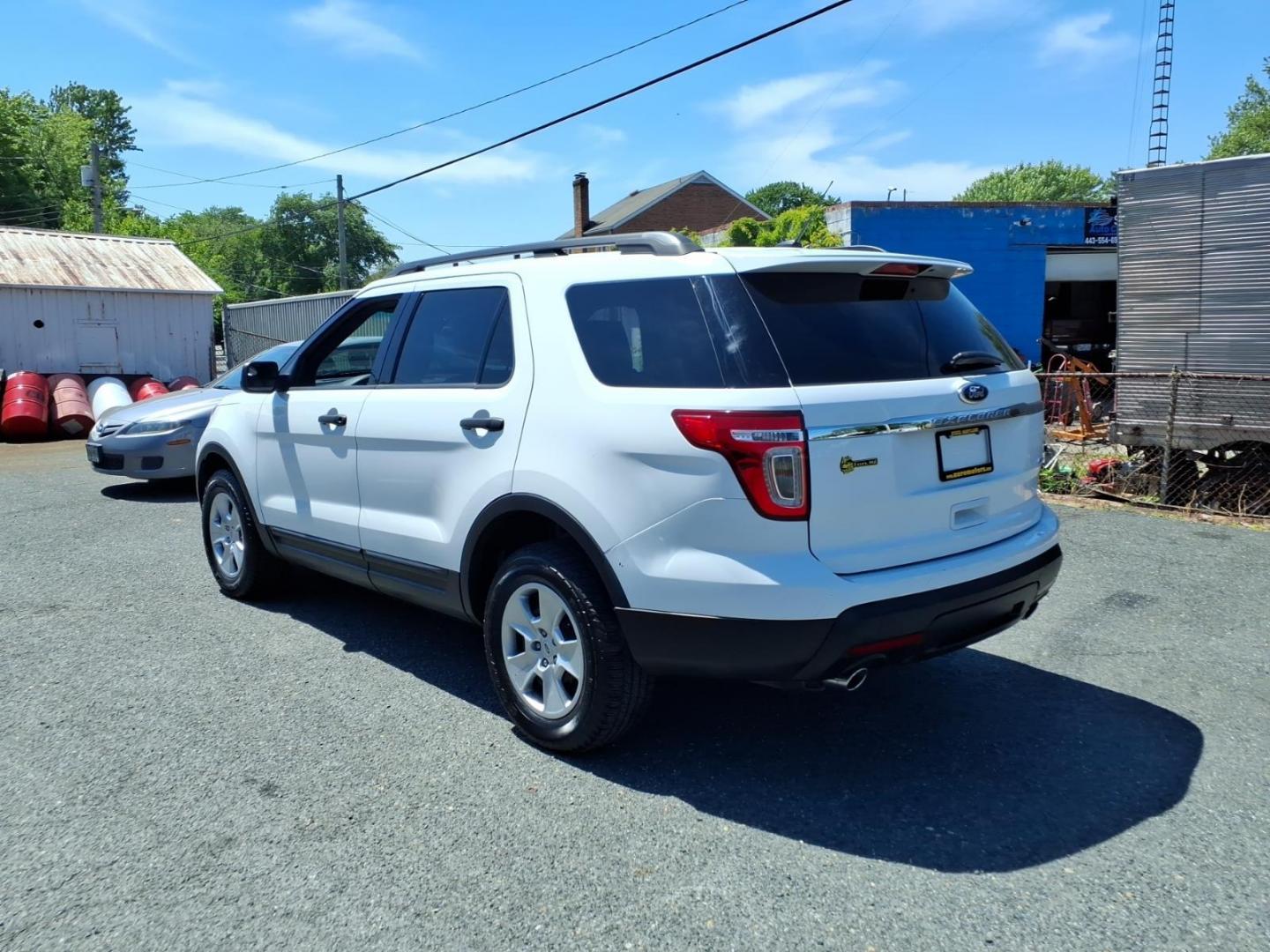 2013 Oxford White Ford Explorer Base (1FM5K8B86DG) with an 3.5L 6 Cylinder Sequential-Port F.I. engine, Automatic transmission, located at 50 Eastern Blvd., Essex, MD, 21221, (410) 686-3444, 39.304367, -76.484947 - Photo#3