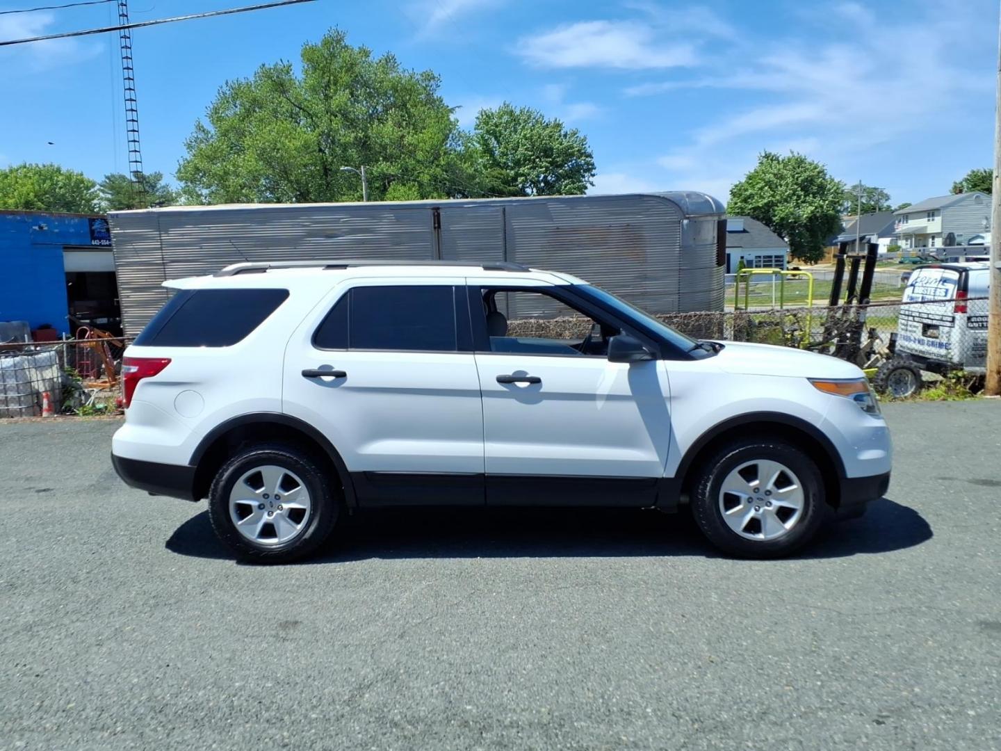 2013 Oxford White Ford Explorer Base (1FM5K8B86DG) with an 3.5L 6 Cylinder Sequential-Port F.I. engine, Automatic transmission, located at 50 Eastern Blvd., Essex, MD, 21221, (410) 686-3444, 39.304367, -76.484947 - Photo#6