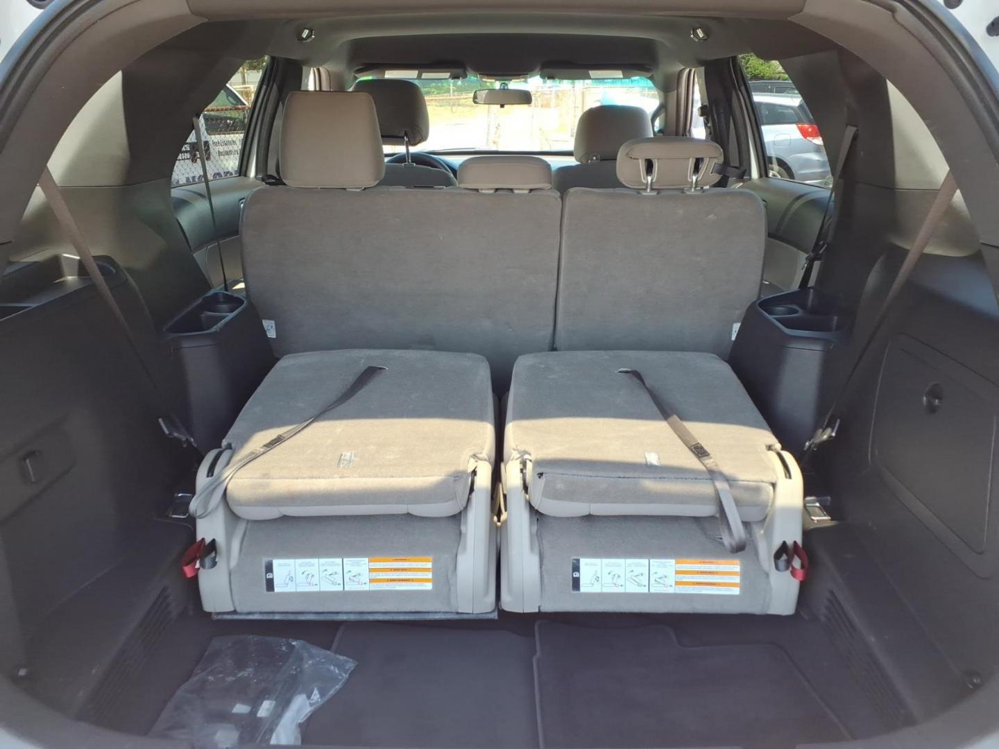 2013 Oxford White Ford Explorer Base (1FM5K8B86DG) with an 3.5L 6 Cylinder Sequential-Port F.I. engine, Automatic transmission, located at 50 Eastern Blvd., Essex, MD, 21221, (410) 686-3444, 39.304367, -76.484947 - Photo#13