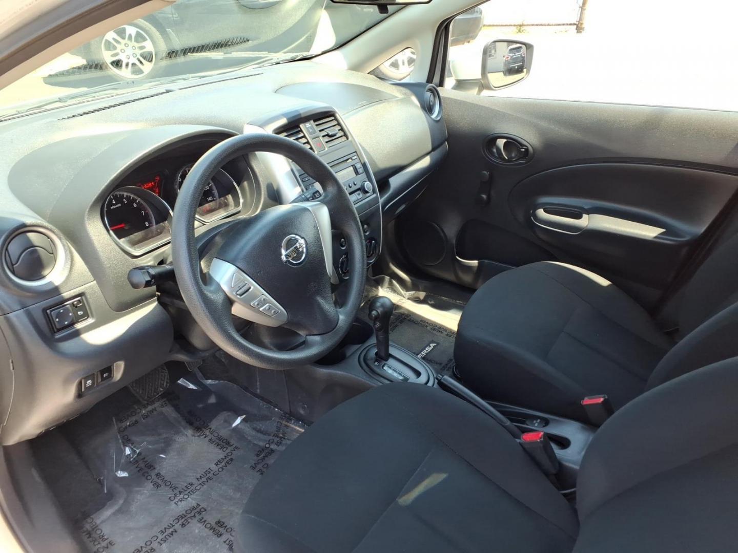 2015 Brilliant Silver Nissan Versa Note S Plus (3N1CE2CP5FL) with an 1.6L 4 Cylinder Sequential-Port F.I. engine, Automatic transmission, located at 50 Eastern Blvd., Essex, MD, 21221, (410) 686-3444, 39.304367, -76.484947 - Photo#6