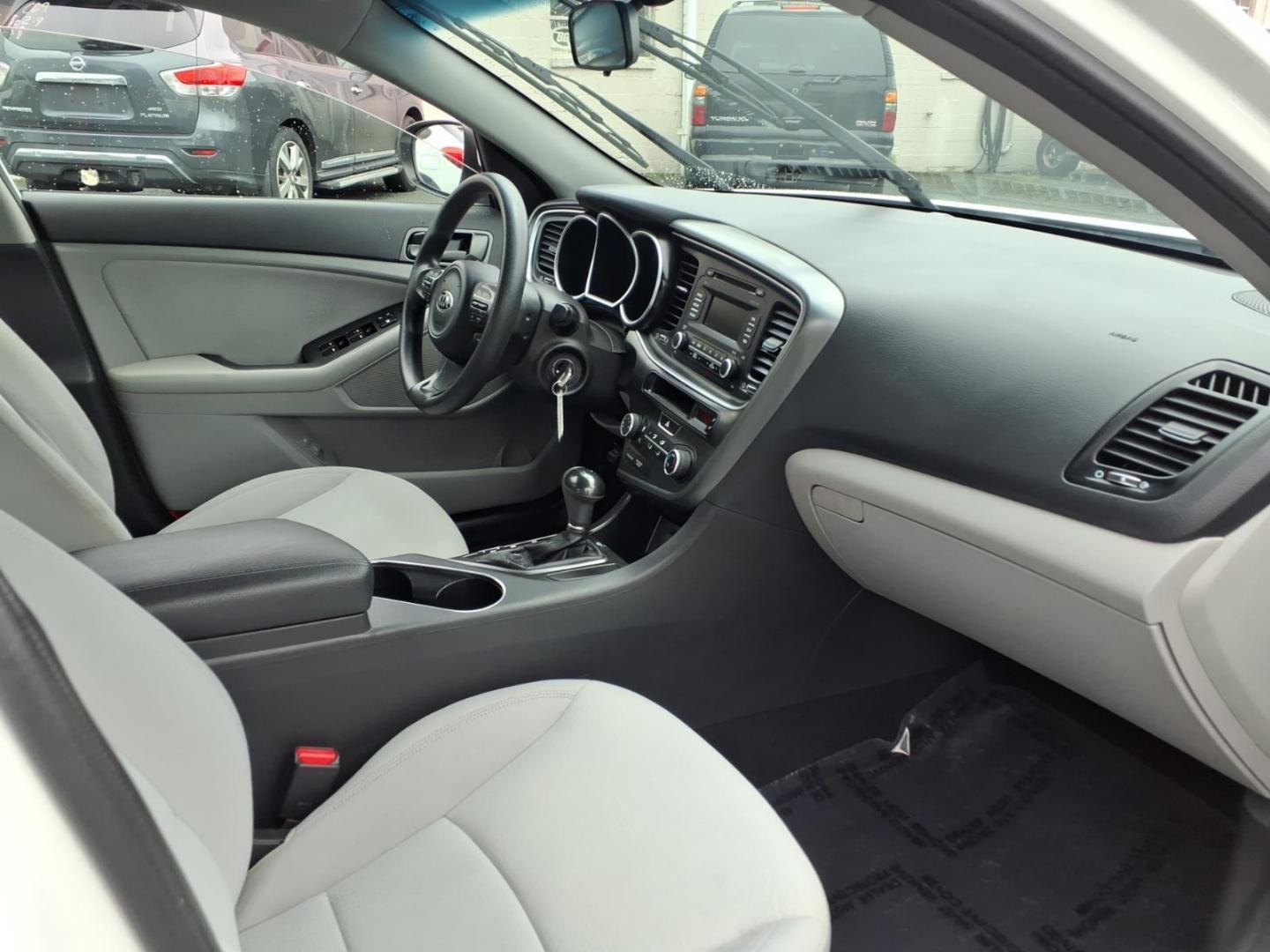 2015 White Kia Optima LX (KNAGM4A79F5) with an 2.4L 4 Cylinder Fuel Injected engine, Automatic transmission, located at 50 Eastern Blvd., Essex, MD, 21221, (410) 686-3444, 39.304367, -76.484947 - Photo#13