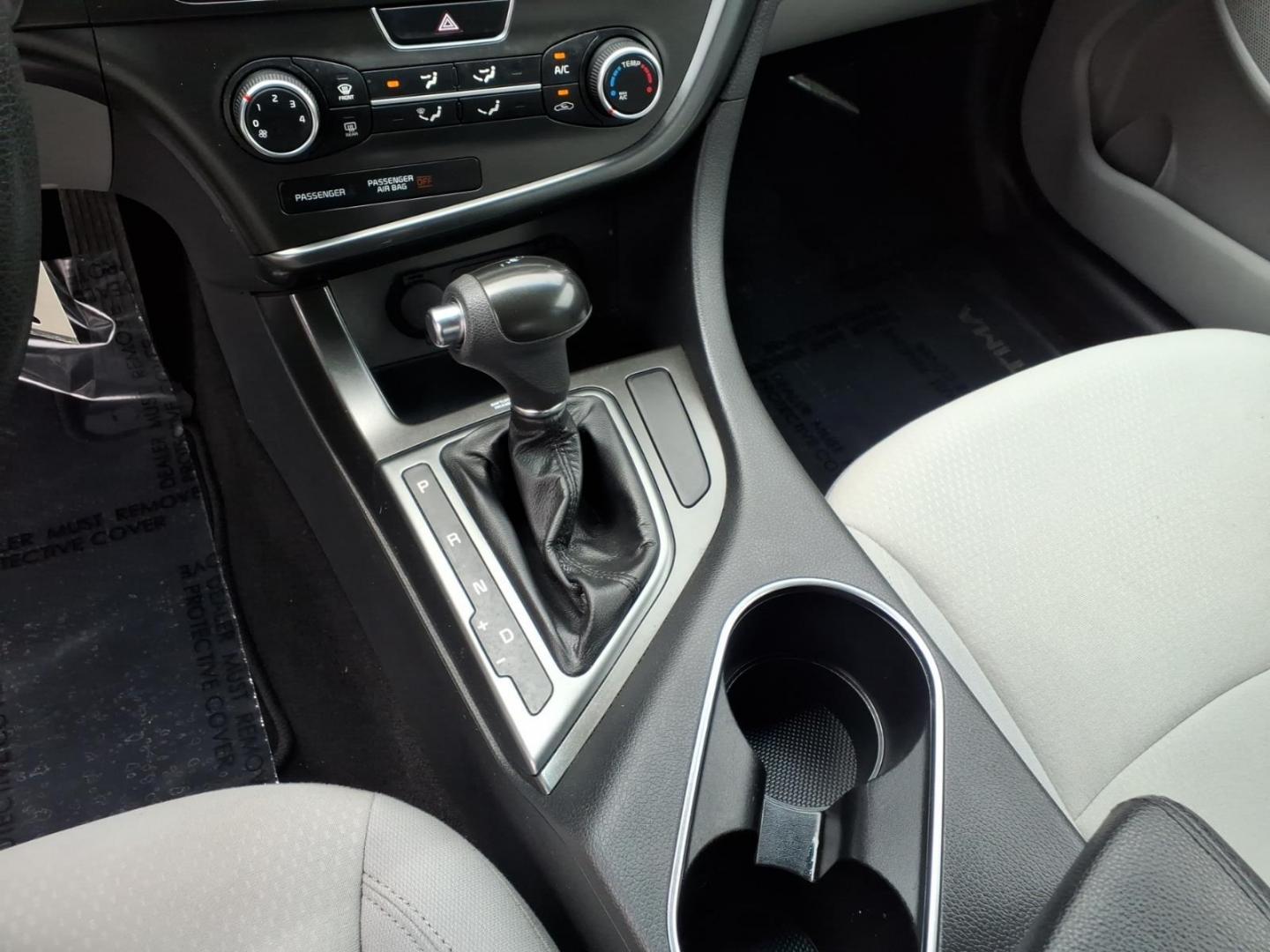 2015 White Kia Optima LX (KNAGM4A79F5) with an 2.4L 4 Cylinder Fuel Injected engine, Automatic transmission, located at 50 Eastern Blvd., Essex, MD, 21221, (410) 686-3444, 39.304367, -76.484947 - Photo#16