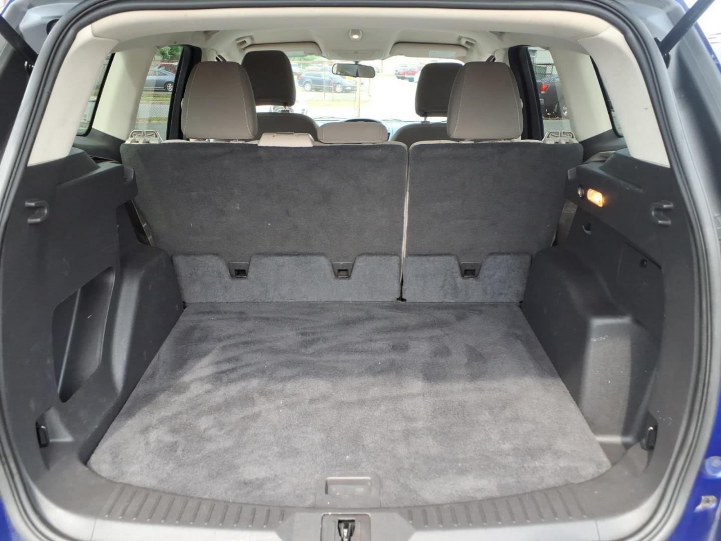 2014 Deep Impact Blue Metallic Ford Escape SE (1FMCU9G9XEU) with an 2.0L EcoBoost 2.0L Turbo I4 240hp 270ft. lbs. Turbocharged engine, 6-Speed Shiftable Automatic transmission, located at 50 Eastern Blvd., Essex, MD, 21221, (410) 686-3444, 39.304367, -76.484947 - Photo#12