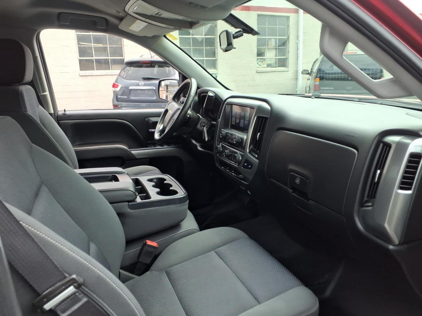 2017 Dark Toreador Red Chevrolet Silverado 1500 LT (1GCVKREC4HZ) with an 5.3L EcoTec3 5.3L V8 355hp 383ft. lbs. Fuel Injected engine, 6-Speed Shiftable Automatic w/Overdrive transmission, located at 50 Eastern Blvd., Essex, MD, 21221, (410) 686-3444, 39.304367, -76.484947 - Photo#11