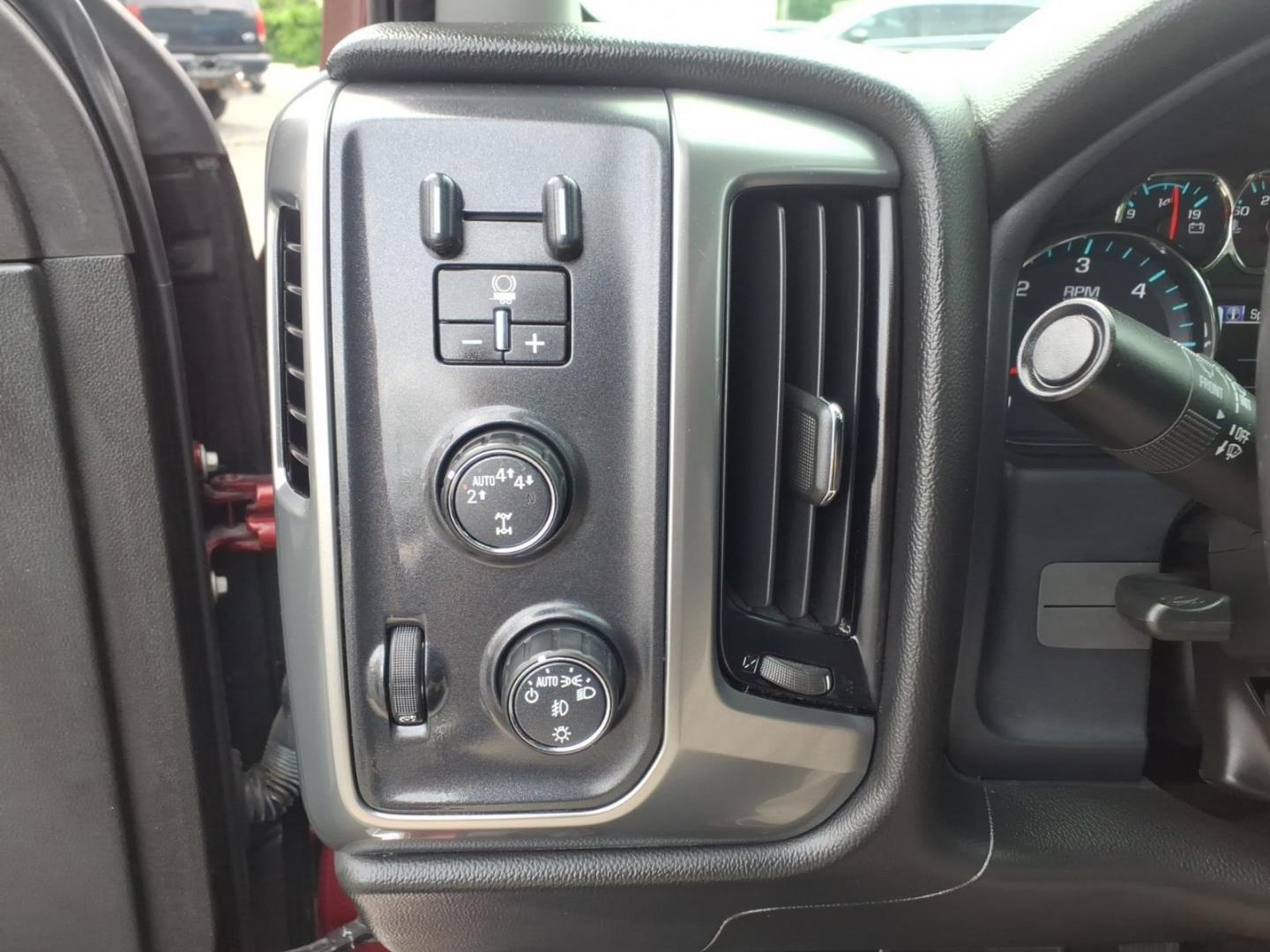 2017 Dark Toreador Red Chevrolet Silverado 1500 LT (1GCVKREC4HZ) with an 5.3L EcoTec3 5.3L V8 355hp 383ft. lbs. Fuel Injected engine, 6-Speed Shiftable Automatic w/Overdrive transmission, located at 50 Eastern Blvd., Essex, MD, 21221, (410) 686-3444, 39.304367, -76.484947 - Photo#17