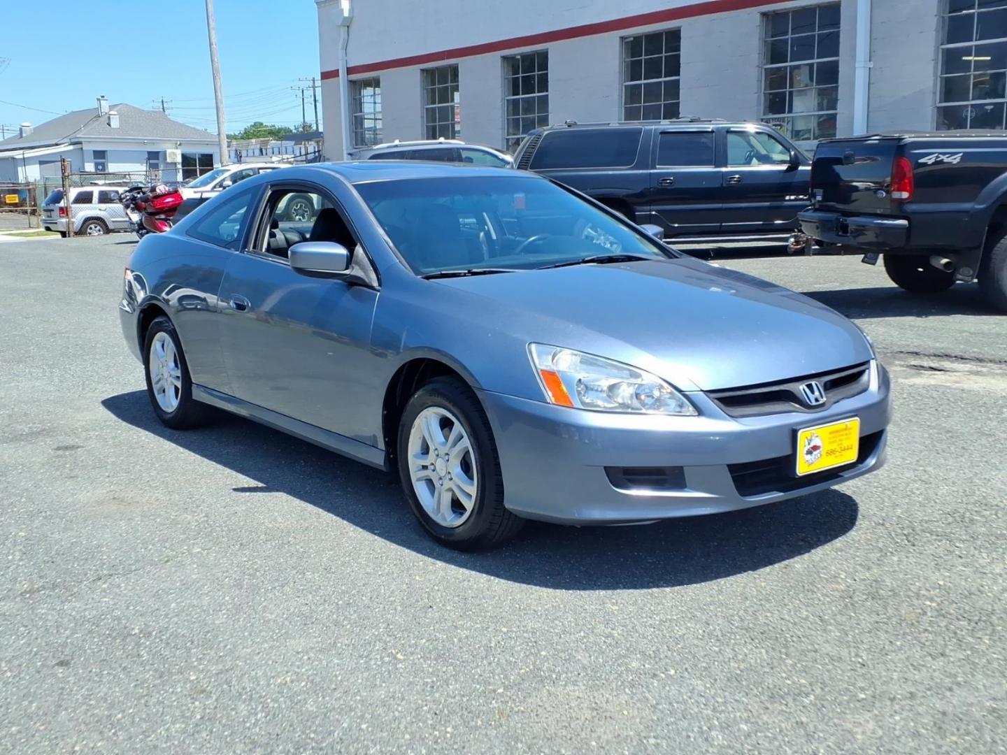 2007 Sapphire Blue Pearl Honda Accord EX-L (1HGCM72657A) with an 2.4L 4 Cylinder Sequential-Port F.I. engine, Automatic transmission, located at 50 Eastern Blvd., Essex, MD, 21221, (410) 686-3444, 39.304367, -76.484947 - Photo#5