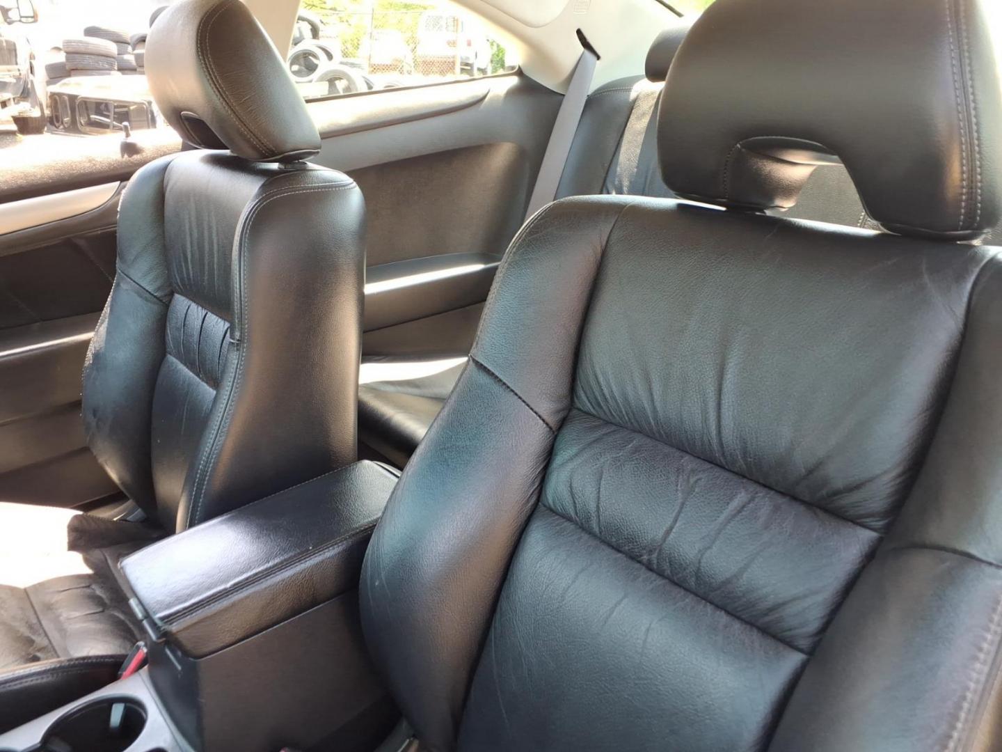 2007 Sapphire Blue Pearl Honda Accord EX-L (1HGCM72657A) with an 2.4L 4 Cylinder Sequential-Port F.I. engine, Automatic transmission, located at 50 Eastern Blvd., Essex, MD, 21221, (410) 686-3444, 39.304367, -76.484947 - Photo#9