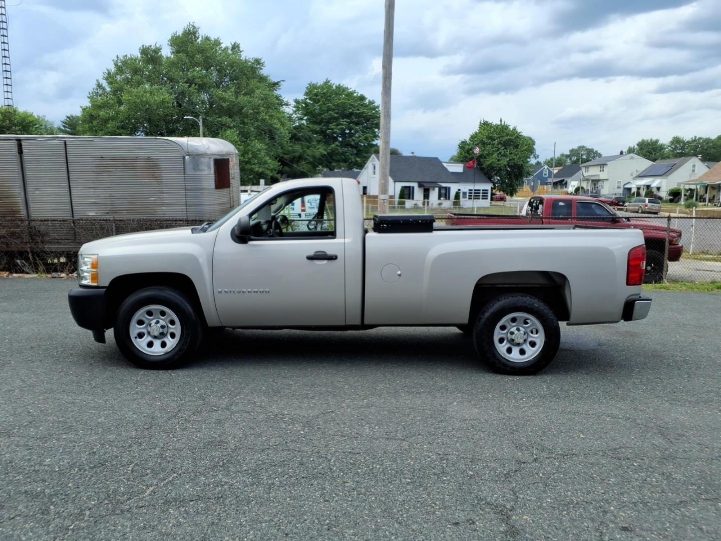 2009 Silver Chevrolet Silverado 1500 Work Truck (1GCEC14X99Z) with an 4.3L Vortec 4.3L V6 195hp 260ft. lbs. Sequential-Port F.I. engine, 4-Speed Automatic transmission, located at 50 Eastern Blvd., Essex, MD, 21221, (410) 686-3444, 39.304367, -76.484947 - Photo#1