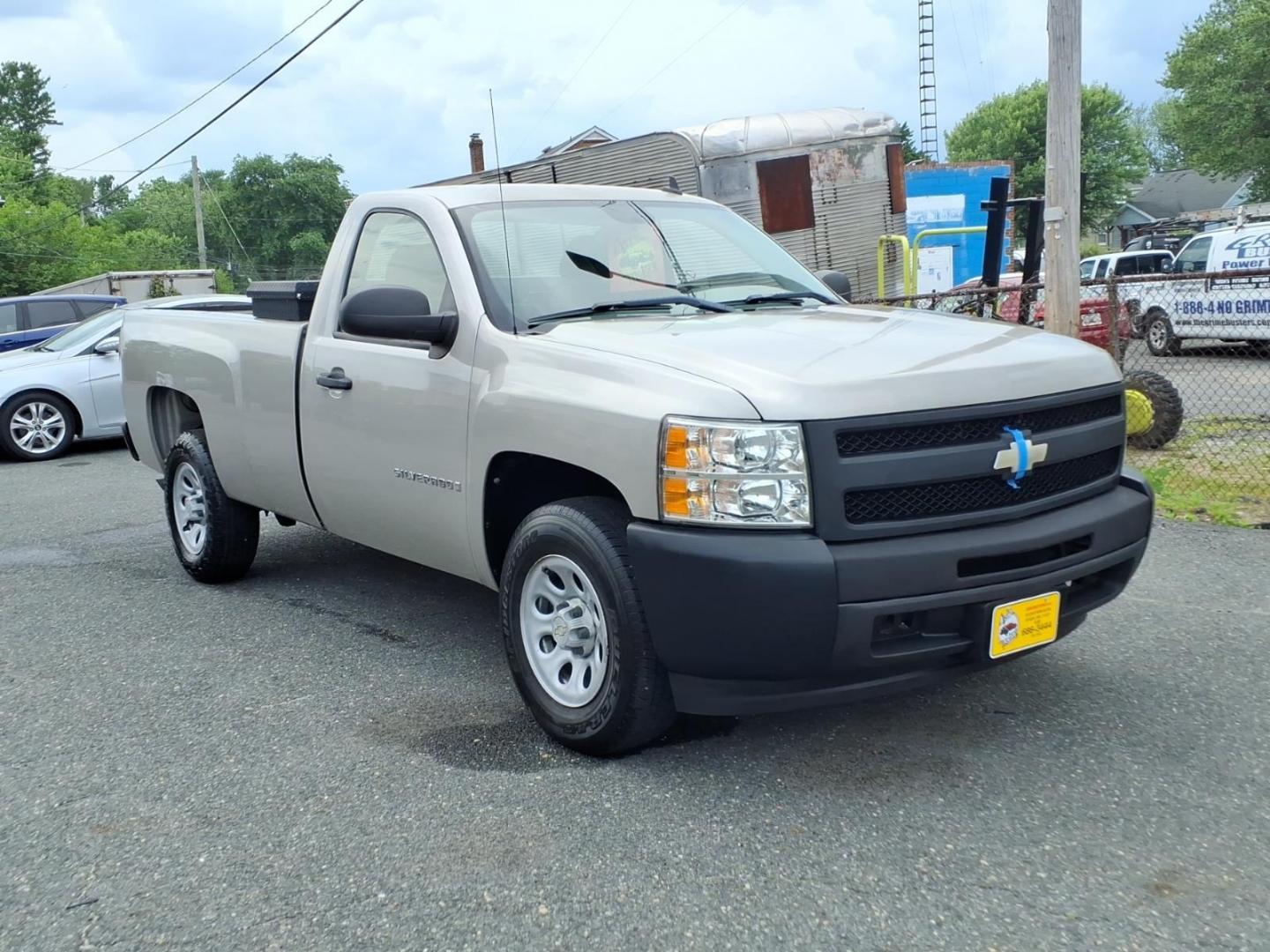 2009 Silver Chevrolet Silverado 1500 Work Truck (1GCEC14X99Z) with an 4.3L Vortec 4.3L V6 195hp 260ft. lbs. Sequential-Port F.I. engine, 4-Speed Automatic transmission, located at 50 Eastern Blvd., Essex, MD, 21221, (410) 686-3444, 39.304367, -76.484947 - Photo#6