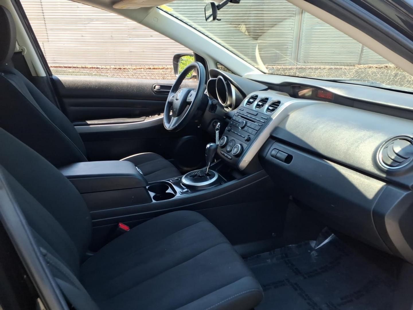 2011 Black Mazda CX-7 i Sport (JM3ER2BMXB0) with an 2.5L 4 Cylinder Fuel Injected engine, Automatic transmission, located at 50 Eastern Blvd., Essex, MD, 21221, (410) 686-3444, 39.304367, -76.484947 - Photo#13