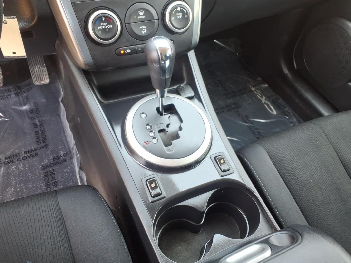2011 Black Mazda CX-7 i Sport (JM3ER2BMXB0) with an 2.5L 4 Cylinder Fuel Injected engine, Automatic transmission, located at 50 Eastern Blvd., Essex, MD, 21221, (410) 686-3444, 39.304367, -76.484947 - Photo#17