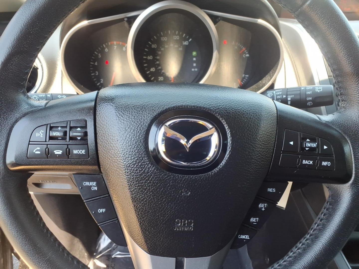 2011 Black Mazda CX-7 i Sport (JM3ER2BMXB0) with an 2.5L 4 Cylinder Fuel Injected engine, Automatic transmission, located at 50 Eastern Blvd., Essex, MD, 21221, (410) 686-3444, 39.304367, -76.484947 - Photo#19