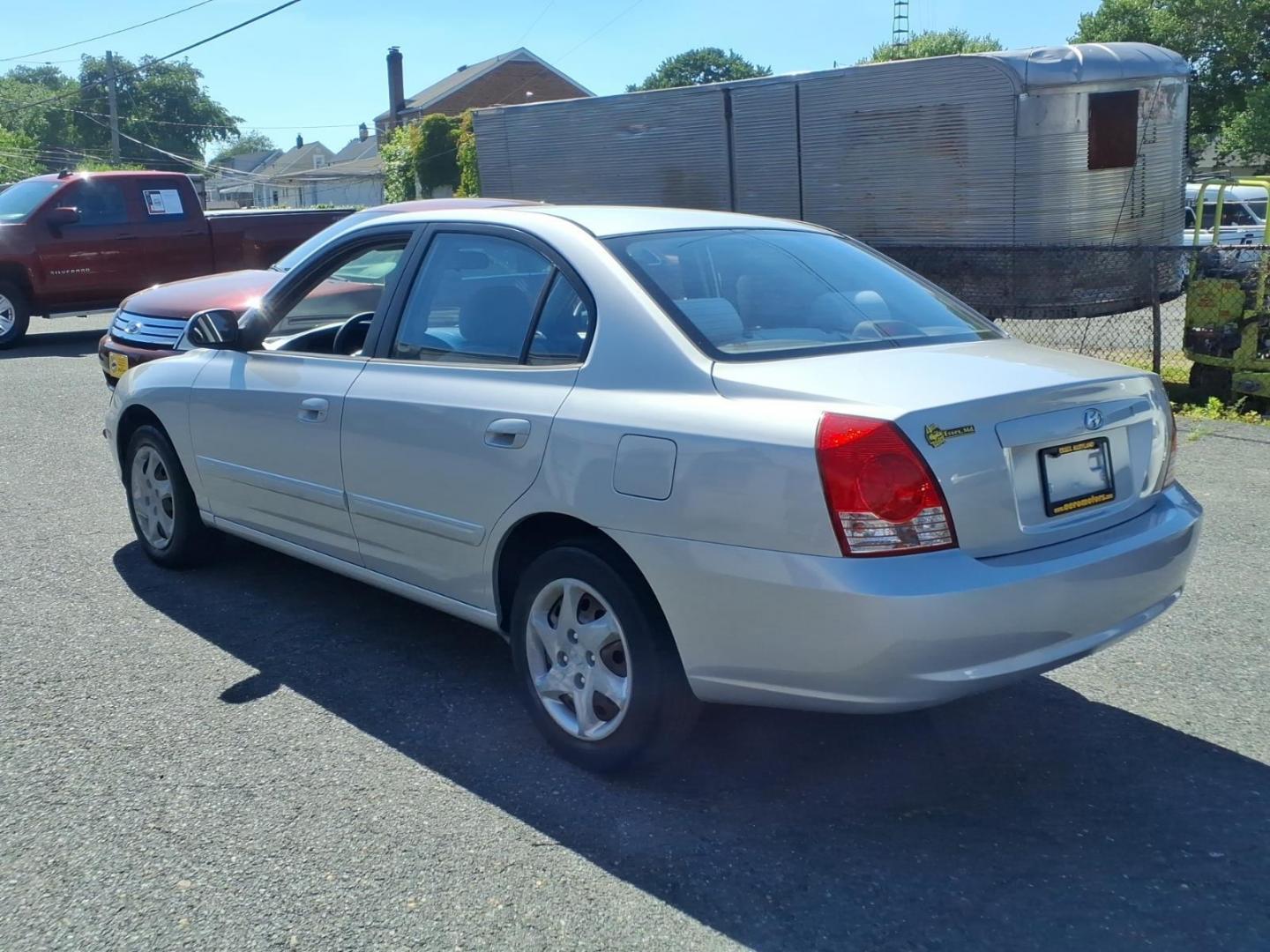 2004 Gray Hyundai ELANTRA (KMHDN46D34U) with an 2.0L 4 Cylinder Fuel Injected engine, Automatic transmission, located at 50 Eastern Blvd., Essex, MD, 21221, (410) 686-3444, 39.304367, -76.484947 - Photo#2
