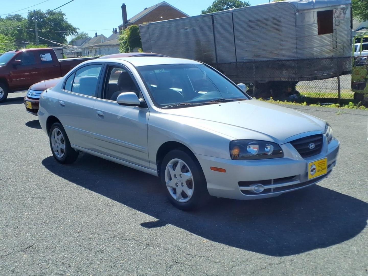 2004 Gray Hyundai ELANTRA (KMHDN46D34U) with an 2.0L 4 Cylinder Fuel Injected engine, Automatic transmission, located at 50 Eastern Blvd., Essex, MD, 21221, (410) 686-3444, 39.304367, -76.484947 - Photo#6
