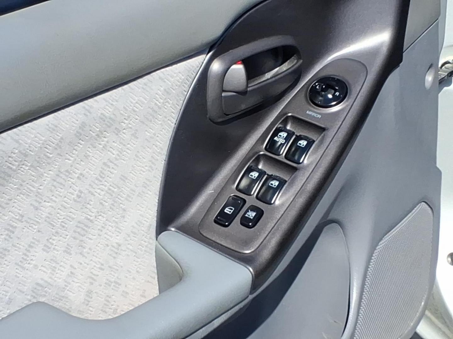 2004 Gray Hyundai ELANTRA (KMHDN46D34U) with an 2.0L 4 Cylinder Fuel Injected engine, Automatic transmission, located at 50 Eastern Blvd., Essex, MD, 21221, (410) 686-3444, 39.304367, -76.484947 - Photo#10