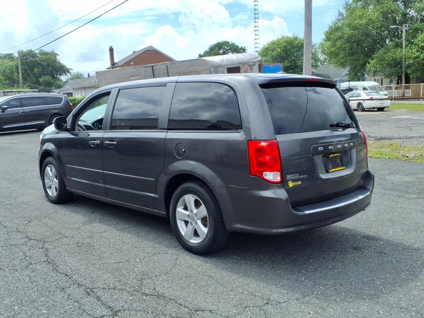 2016 Gray Dodge Grand Caravan SE (2C4RDGBG5GR) with an 3.6L 6 Cylinder Sequential-Port F.I. engine, Automatic transmission, located at 50 Eastern Blvd., Essex, MD, 21221, (410) 686-3444, 39.304367, -76.484947 - Photo#2