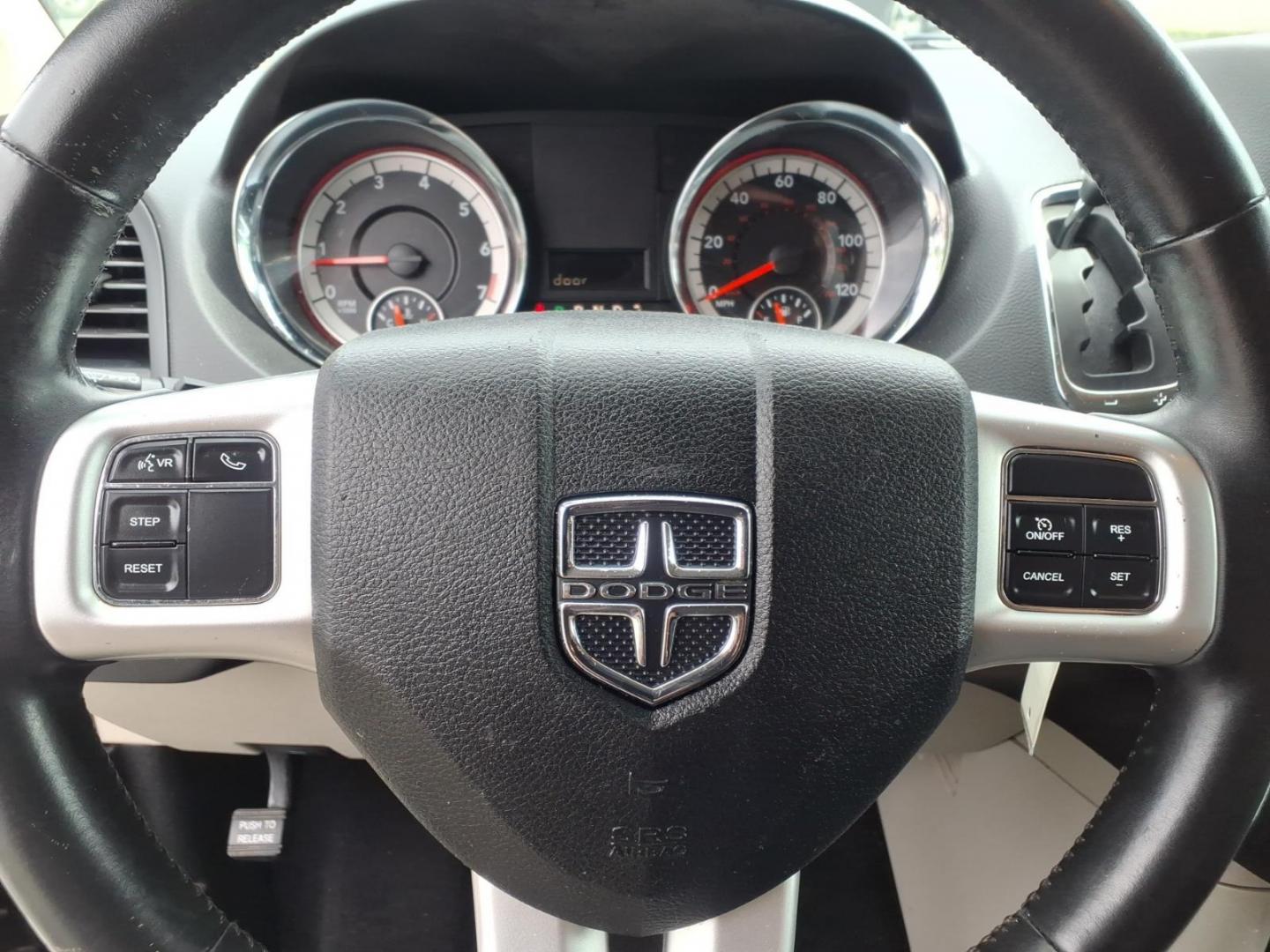 2016 Gray Dodge Grand Caravan SE (2C4RDGBG5GR) with an 3.6L 6 Cylinder Sequential-Port F.I. engine, Automatic transmission, located at 50 Eastern Blvd., Essex, MD, 21221, (410) 686-3444, 39.304367, -76.484947 - Photo#20