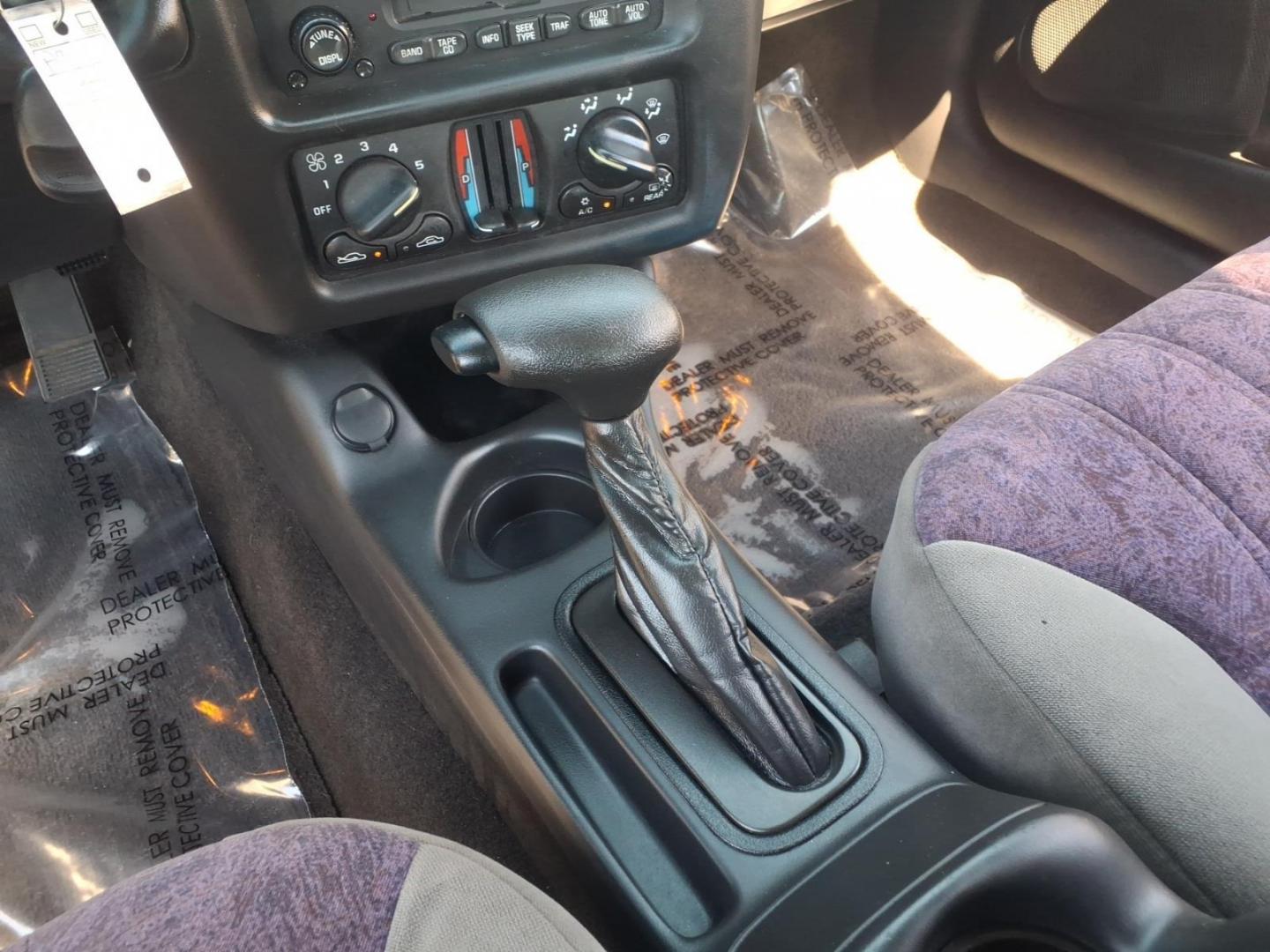 2003 Silver Chevrolet Monte Carlo LS (2G1WW12E639) with an 3.4L 6 Cylinder Sequential-Port F.I. engine, Automatic transmission, located at 50 Eastern Blvd., Essex, MD, 21221, (410) 686-3444, 39.304367, -76.484947 - Photo#13