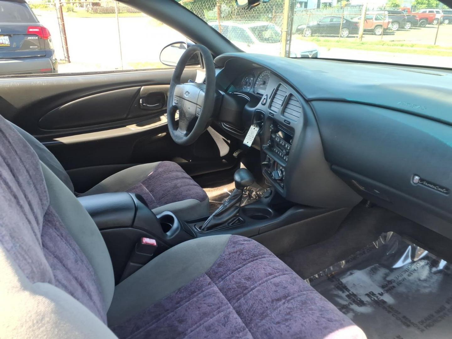 2003 Silver Chevrolet Monte Carlo LS (2G1WW12E639) with an 3.4L 6 Cylinder Sequential-Port F.I. engine, Automatic transmission, located at 50 Eastern Blvd., Essex, MD, 21221, (410) 686-3444, 39.304367, -76.484947 - Photo#15