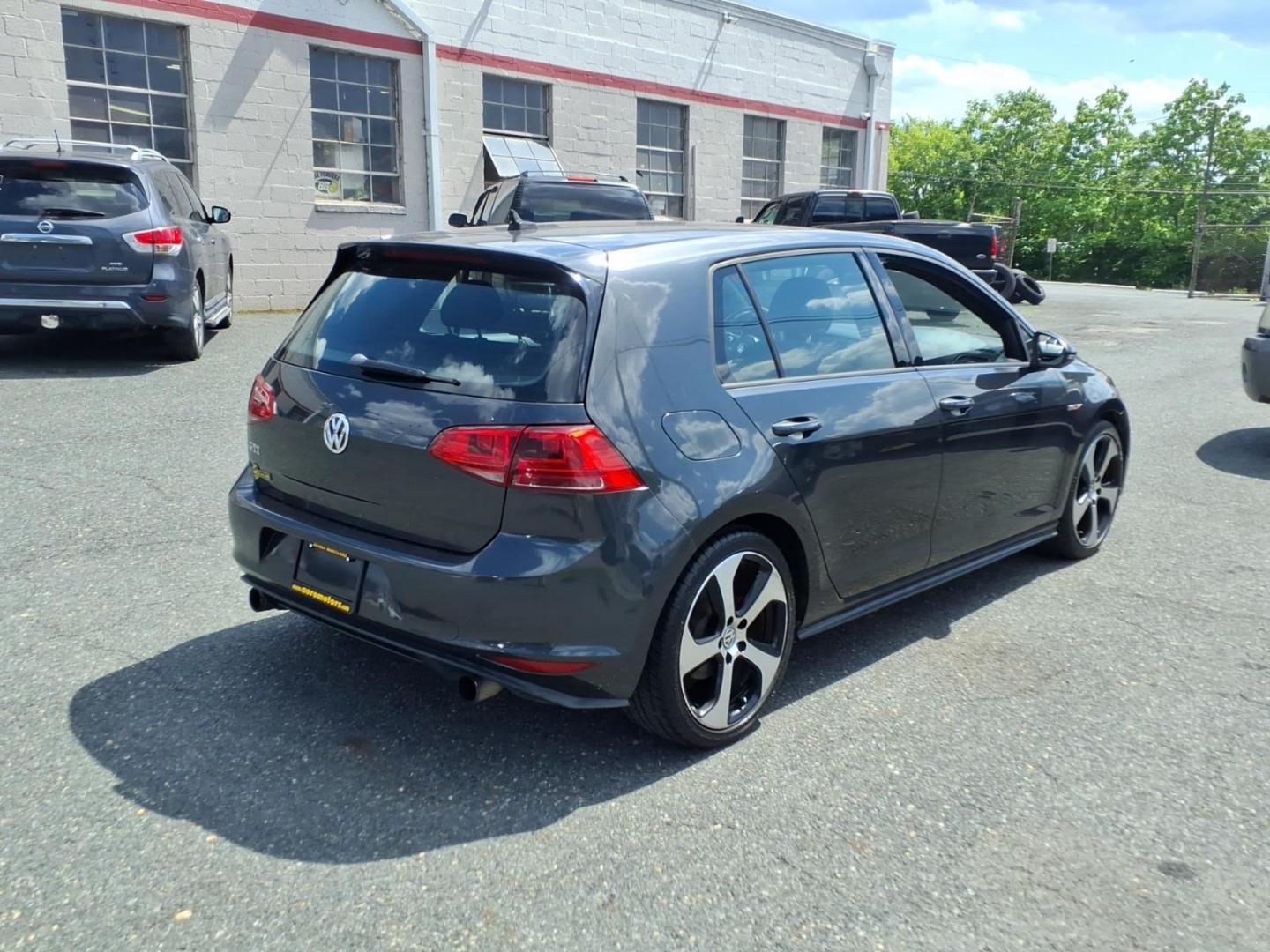 2015 Gray Volkswagen Golf GTI SE (3VW5T7AU8FM) with an 2.0L 2.0L Turbo I4 210hp 258ft. lbs. PZEV Turbocharged engine, 6-Speed Manual transmission, located at 50 Eastern Blvd., Essex, MD, 21221, (410) 686-3444, 39.304367, -76.484947 - Photo#4