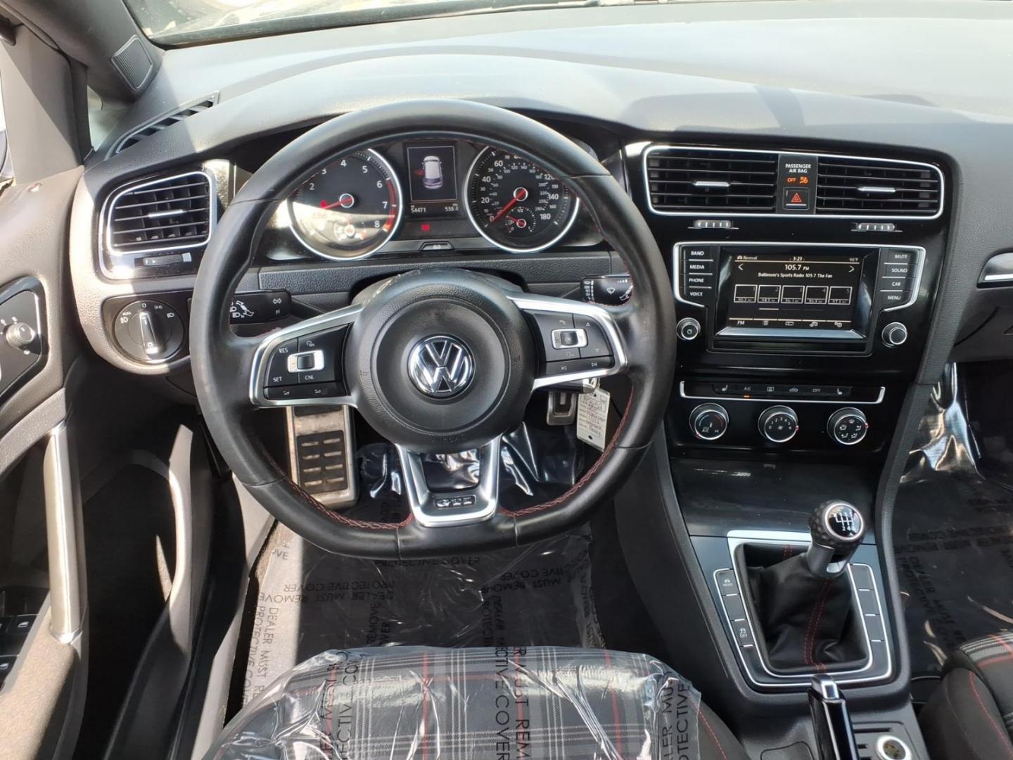2015 Gray Volkswagen Golf GTI SE (3VW5T7AU8FM) with an 2.0L 2.0L Turbo I4 210hp 258ft. lbs. PZEV Turbocharged engine, 6-Speed Manual transmission, located at 50 Eastern Blvd., Essex, MD, 21221, (410) 686-3444, 39.304367, -76.484947 - Photo#13