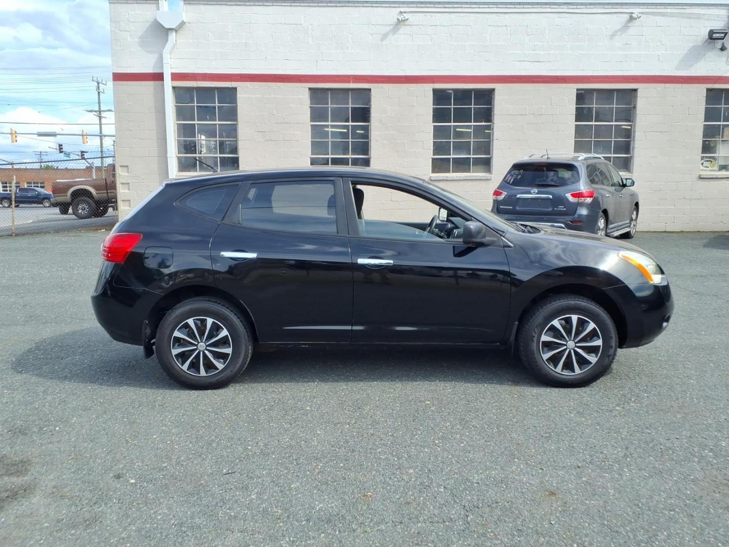 2010 Black Nissan Rogue (JN8AS5MV0AW) with an 2.5L 4 Cylinder Sequential-Port F.I. engine, ATAWD transmission, located at 50 Eastern Blvd., Essex, MD, 21221, (410) 686-3444, 39.304367, -76.484947 - Photo#4