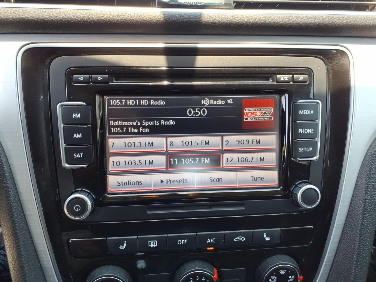2013 Platinum Gray Metallic Volkswagen Passat SE PZEV (1VWBP7A32DC) with an 2.5L 2.5L I5 170hp 177ft. lbs. PZEV Sequential-Port F.I. engine, 6-Speed Shiftable Automatic transmission, located at 50 Eastern Blvd., Essex, MD, 21221, (410) 686-3444, 39.304367, -76.484947 - Photo#17