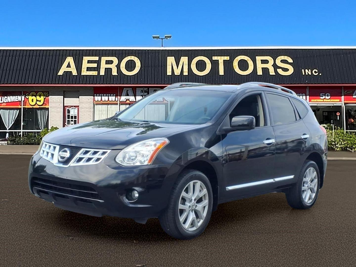 2013 Nissan Rogue SV FWD's photo