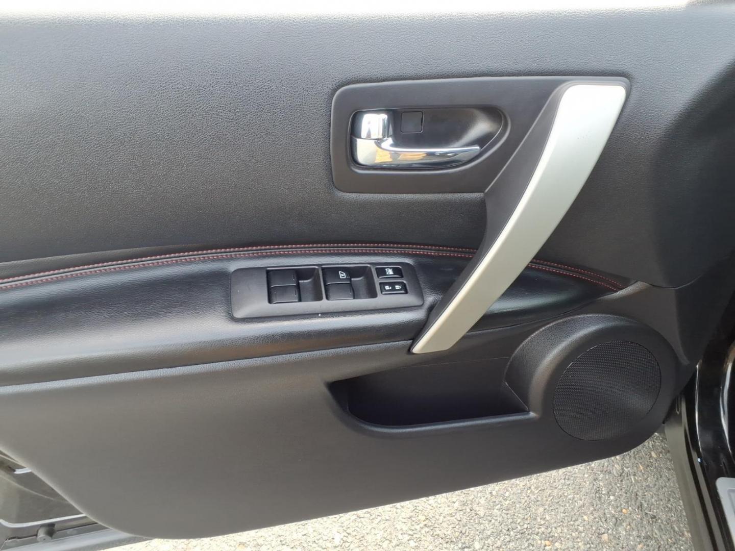 2013 Black Nissan Rogue (JN8AS5MT8DW) with an 2.5L 4 Cylinder Sequential-Port F.I. engine, Automatic transmission, located at 50 Eastern Blvd., Essex, MD, 21221, (410) 686-3444, 39.304367, -76.484947 - Photo#10