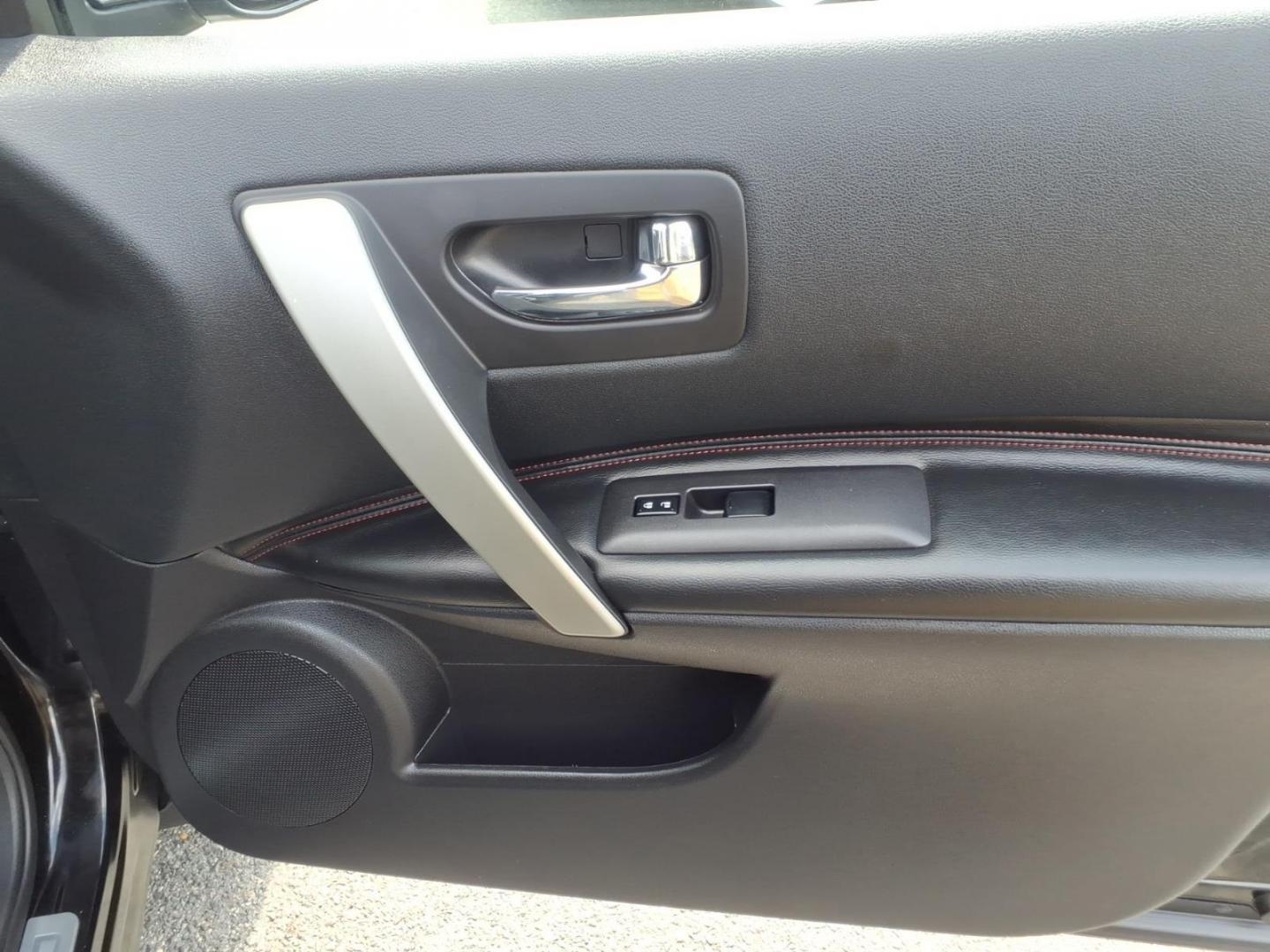 2013 Black Nissan Rogue (JN8AS5MT8DW) with an 2.5L 4 Cylinder Sequential-Port F.I. engine, Automatic transmission, located at 50 Eastern Blvd., Essex, MD, 21221, (410) 686-3444, 39.304367, -76.484947 - Photo#16