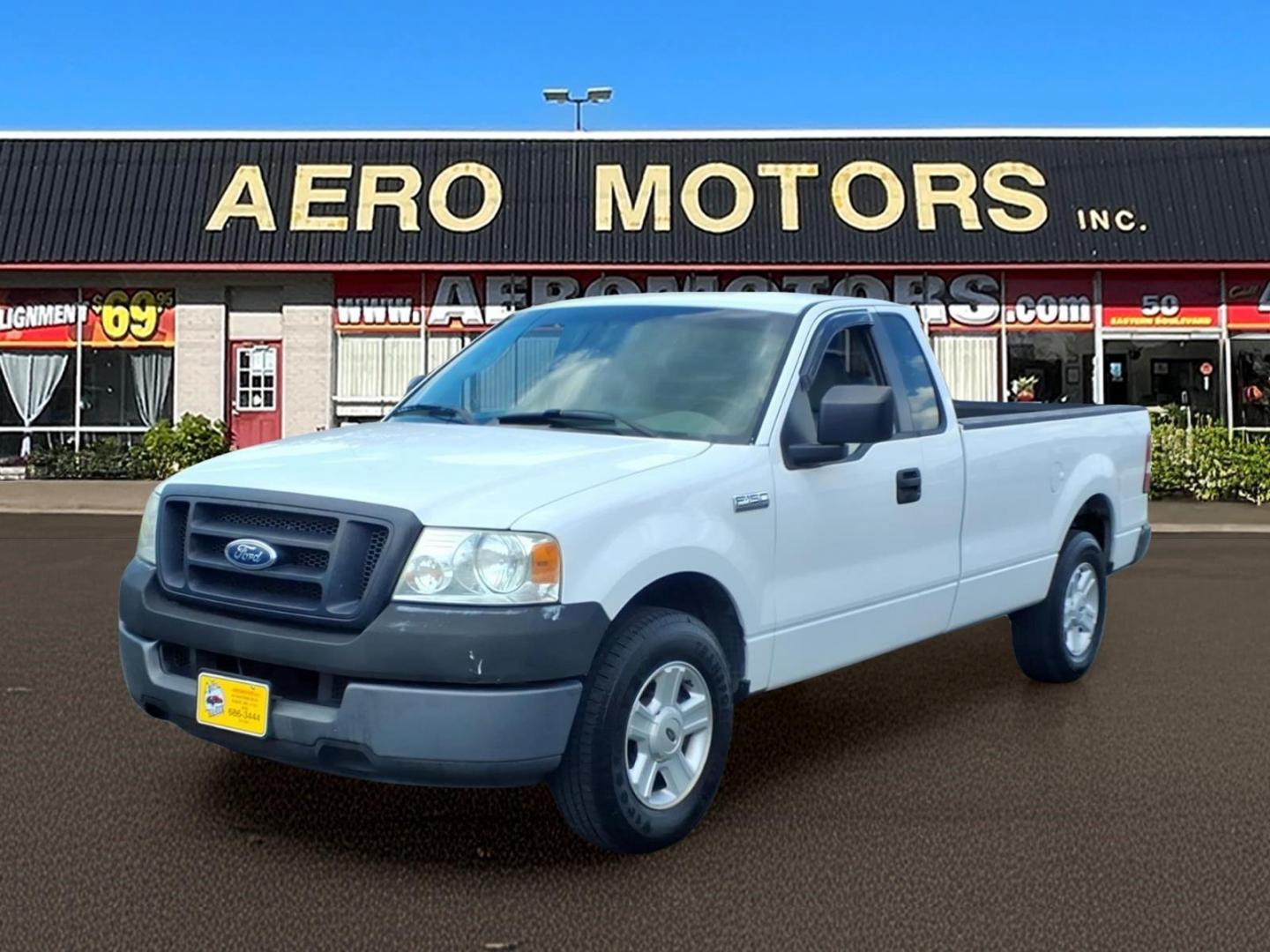 2005 White Ford F-150 XL (1FTRF12265N) with an 4.2L 4.2L V6 202hp 260ft. lb. Sequential-Port F.I. engine, 4-Speed Automatic transmission, located at 50 Eastern Blvd., Essex, MD, 21221, (410) 686-3444, 39.304367, -76.484947 - Photo#0