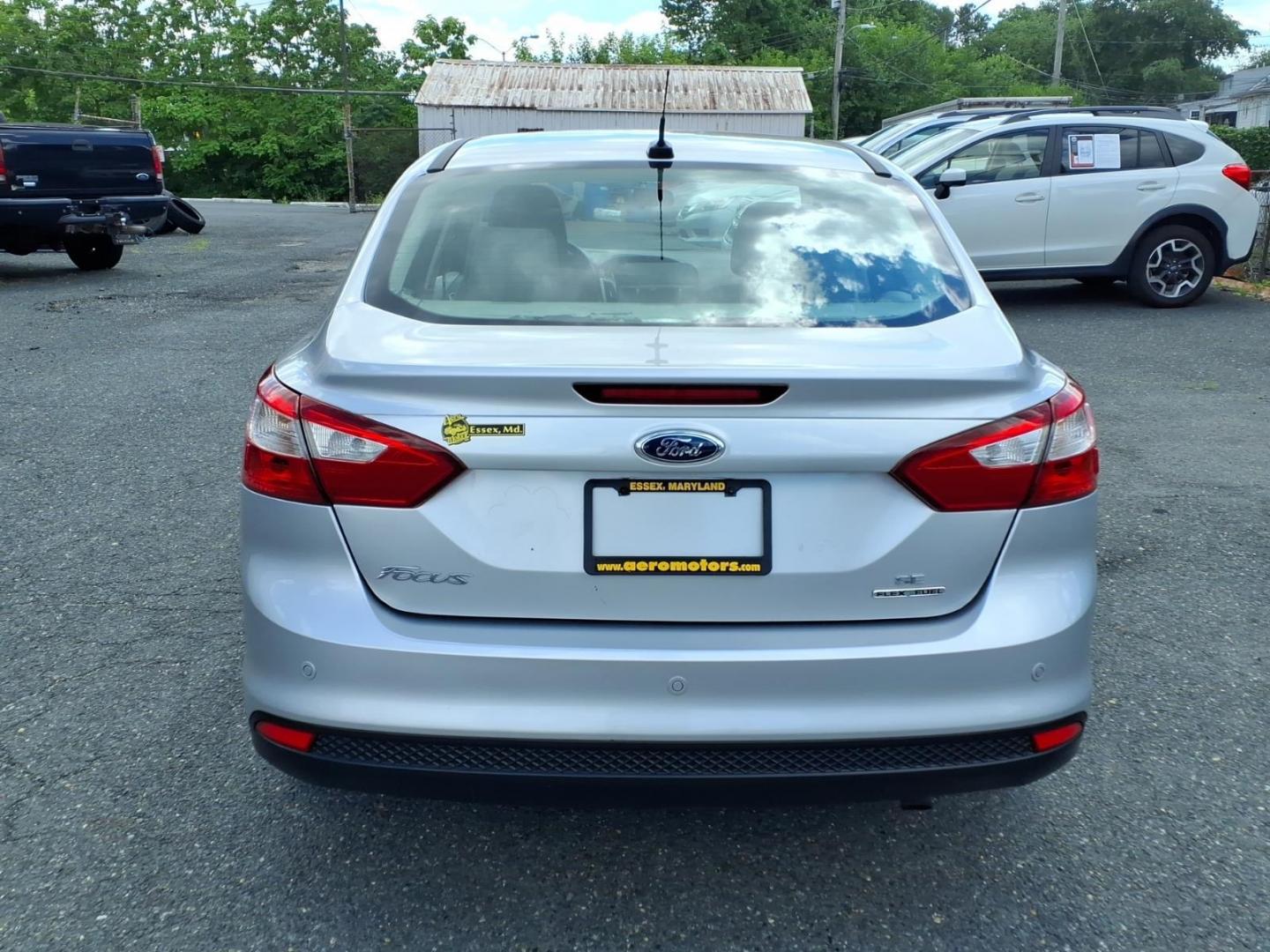 2013 Silver Ford Focus SE (1FADP3F28DL) with an 2.0L 4 Cylinder Fuel Injected engine, Automatic transmission, located at 50 Eastern Blvd., Essex, MD, 21221, (410) 686-3444, 39.304367, -76.484947- Photo#3