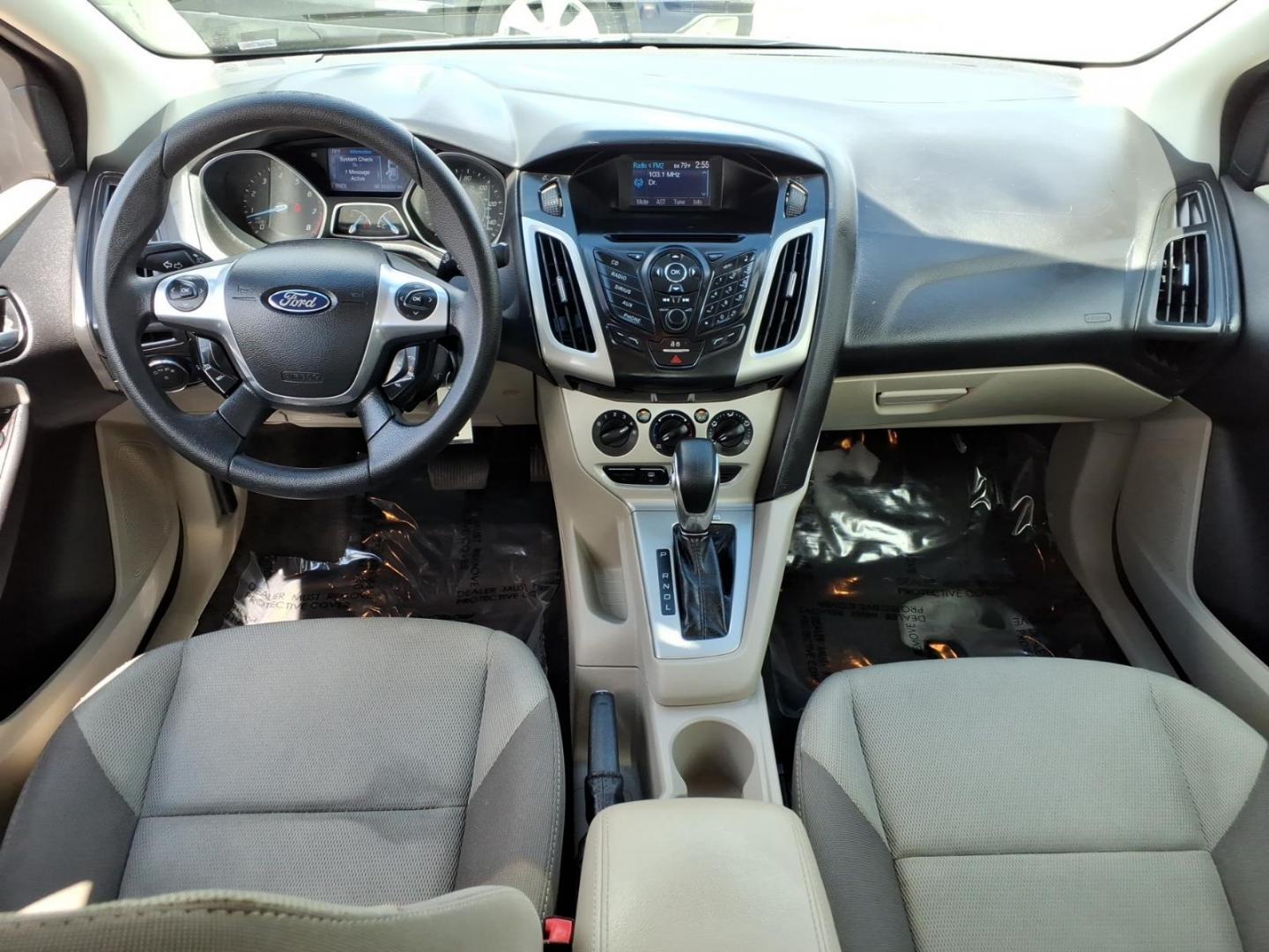 2013 Silver Ford Focus SE (1FADP3F28DL) with an 2.0L 4 Cylinder Fuel Injected engine, Automatic transmission, located at 50 Eastern Blvd., Essex, MD, 21221, (410) 686-3444, 39.304367, -76.484947- Photo#11