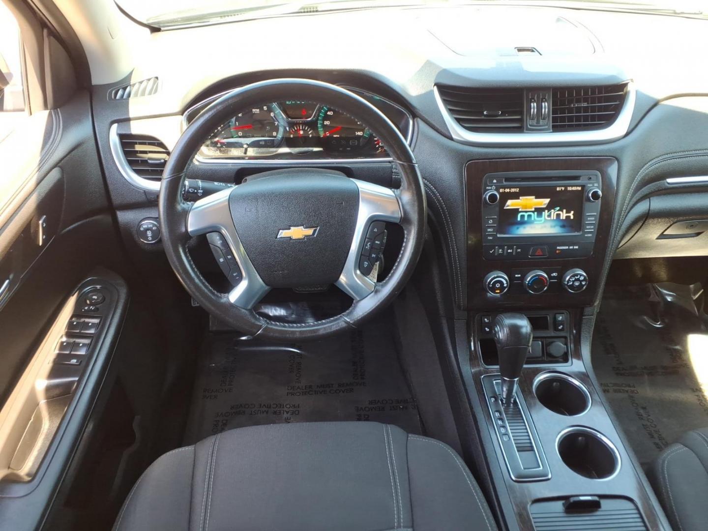 2015 Purple Chevrolet Traverse LT (1GNKVGKD2FJ) with an 3.6L 6 Cylinder Fuel Injected engine, V6 transmission, located at 50 Eastern Blvd., Essex, MD, 21221, (410) 686-3444, 39.304367, -76.484947- Photo#13
