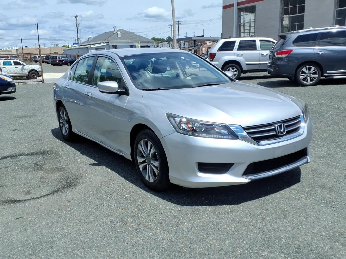 2015 Silver Honda Accord LX (1HGCR2F3XFA) with an 2.4L 4 Cylinder Fuel Injected engine, Automatic transmission, located at 50 Eastern Blvd., Essex, MD, 21221, (410) 686-3444, 39.304367, -76.484947- Photo#5