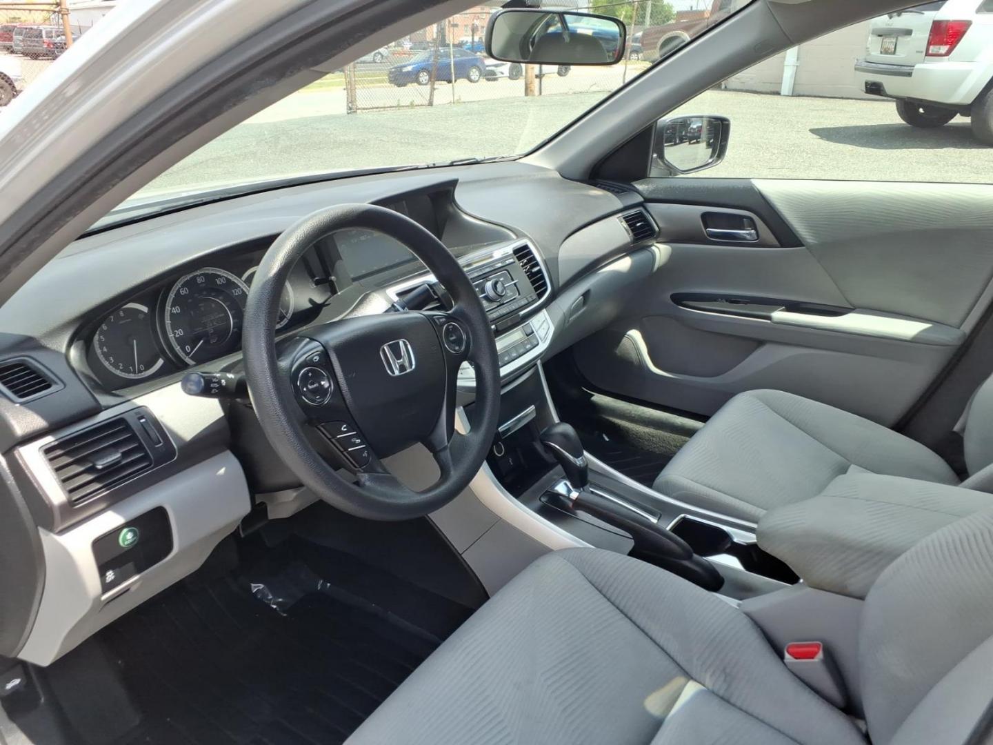 2015 Silver Honda Accord LX (1HGCR2F3XFA) with an 2.4L 4 Cylinder Fuel Injected engine, Automatic transmission, located at 50 Eastern Blvd., Essex, MD, 21221, (410) 686-3444, 39.304367, -76.484947- Photo#7