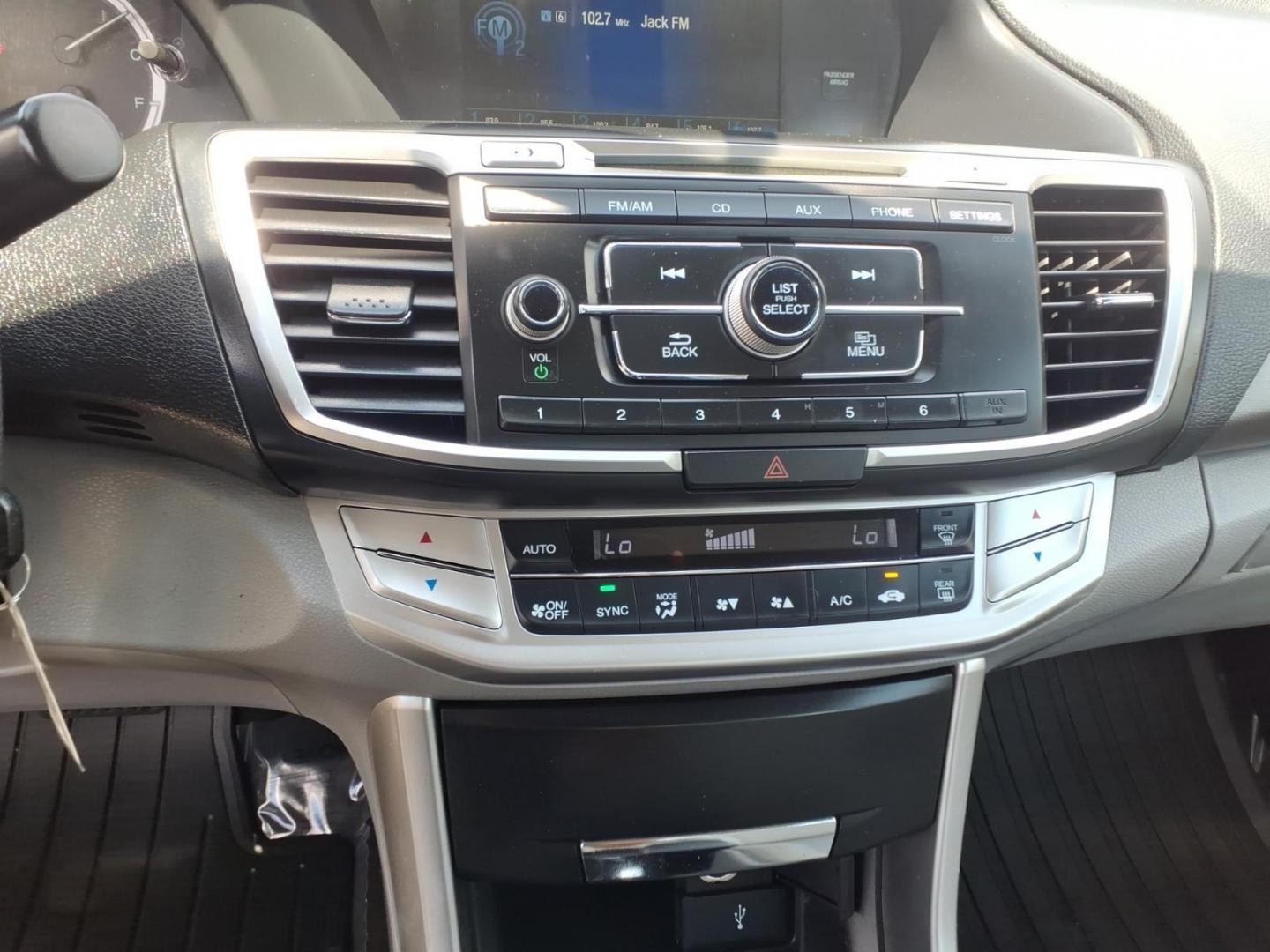 2015 Silver Honda Accord LX (1HGCR2F3XFA) with an 2.4L 4 Cylinder Fuel Injected engine, Automatic transmission, located at 50 Eastern Blvd., Essex, MD, 21221, (410) 686-3444, 39.304367, -76.484947- Photo#16