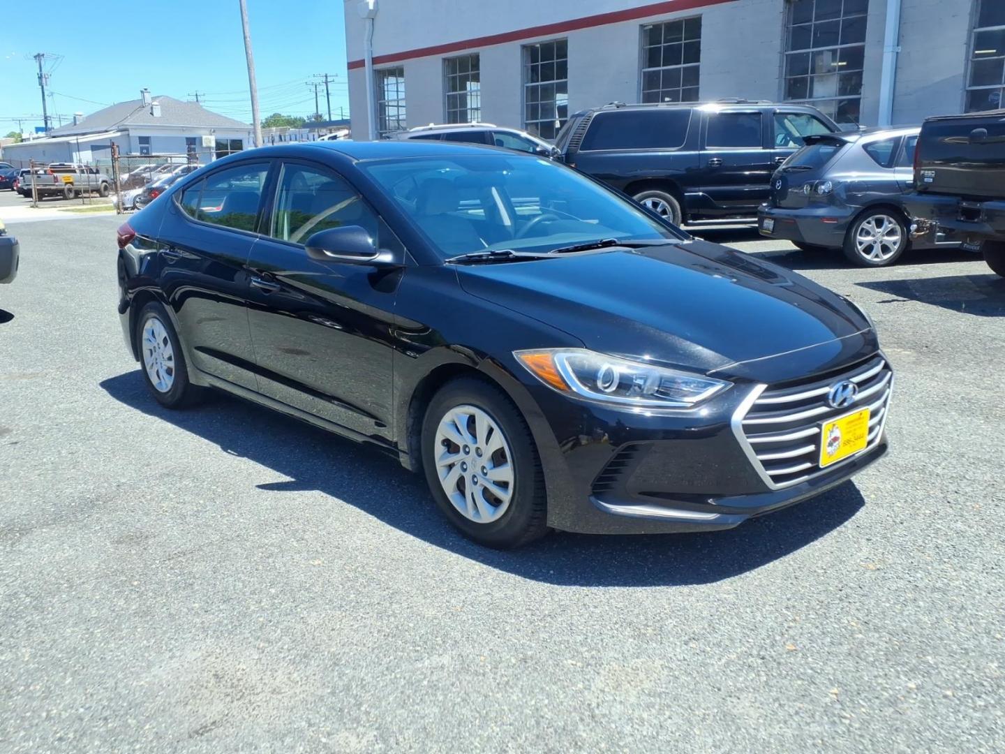 2018 Black Hyundai ELANTRA SE (5NPD74LF8JH) with an 2.0L 4 Cylinder Sequential-Port F.I. engine, Automatic transmission, located at 50 Eastern Blvd., Essex, MD, 21221, (410) 686-3444, 39.304367, -76.484947 - Photo#5