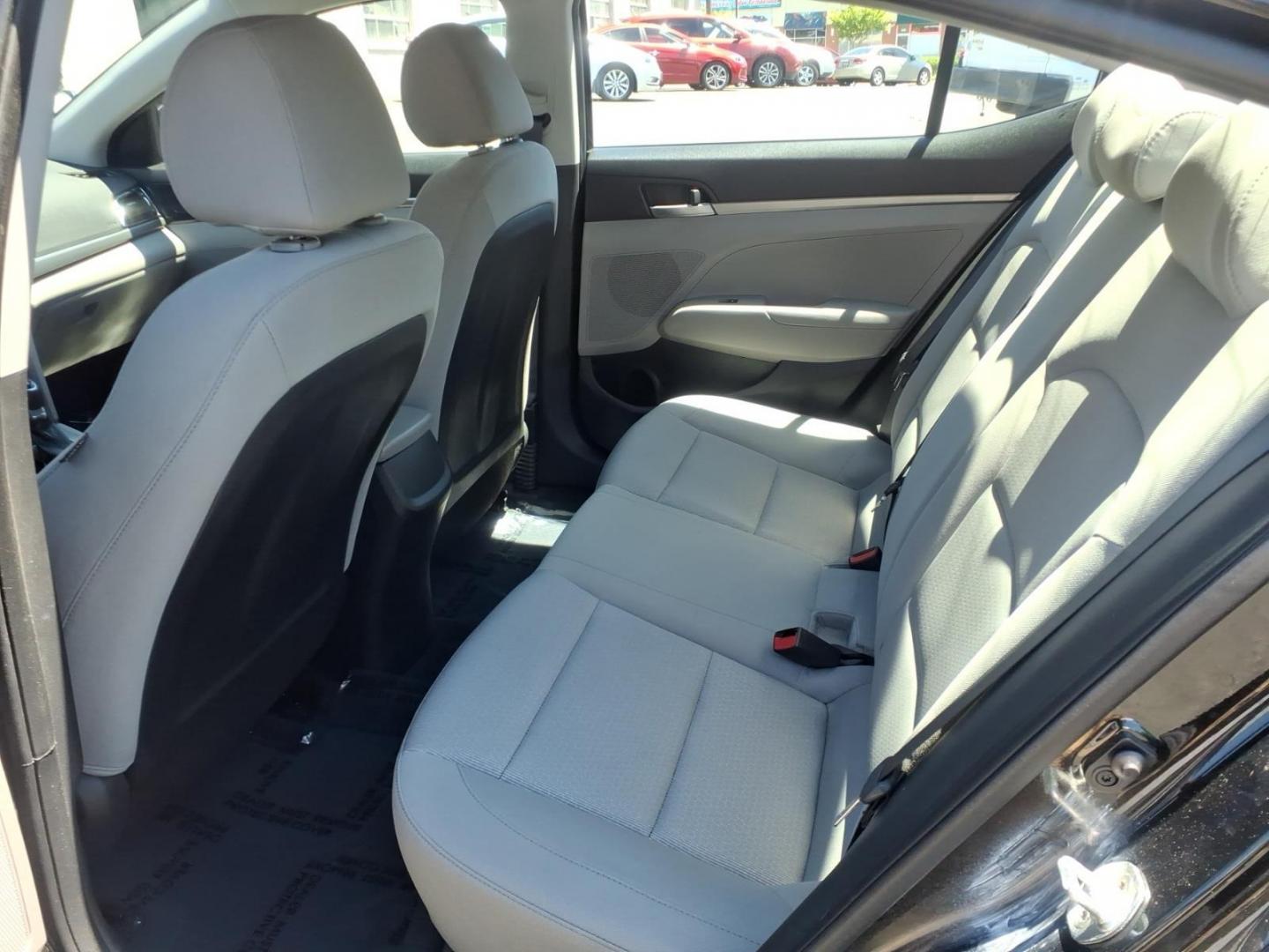 2018 Black Hyundai ELANTRA SE (5NPD74LF8JH) with an 2.0L 4 Cylinder Sequential-Port F.I. engine, Automatic transmission, located at 50 Eastern Blvd., Essex, MD, 21221, (410) 686-3444, 39.304367, -76.484947 - Photo#10