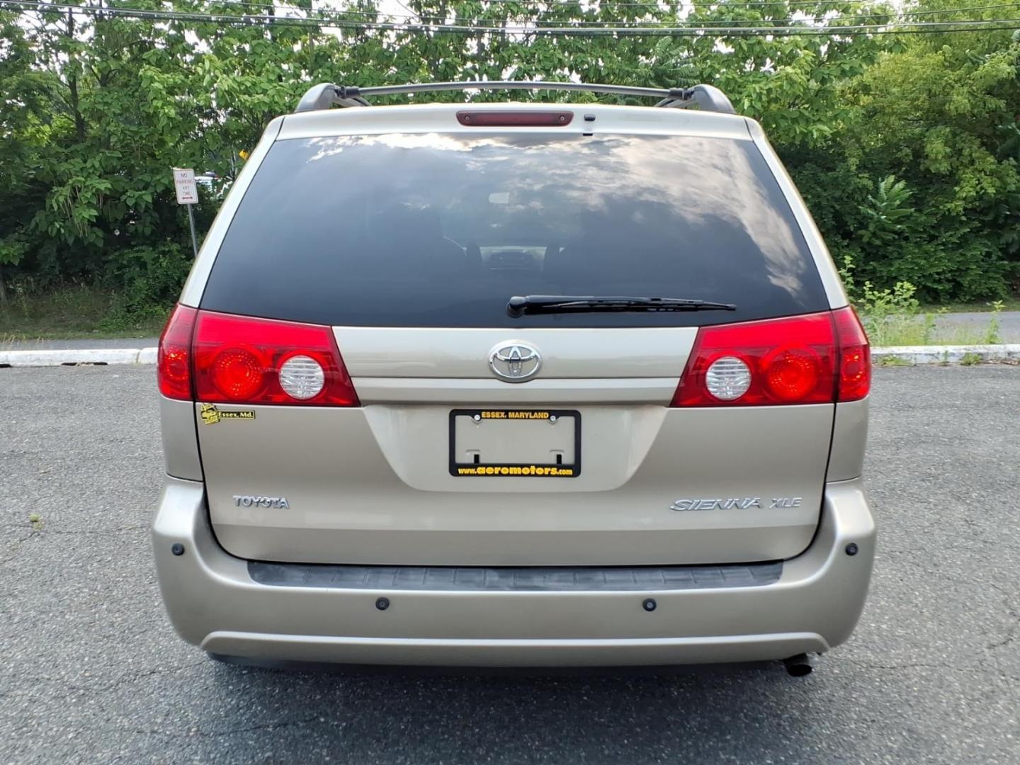 2006 Gold Toyota Sienna XLE 7 Passenger (5TDZA22C46S) with an 3.3L 3L NA V6 double overhead cam (DOHC) 24V Fuel Injected engine, 5-Speed Automatic transmission, located at 50 Eastern Blvd., Essex, MD, 21221, (410) 686-3444, 39.304367, -76.484947- Photo#3