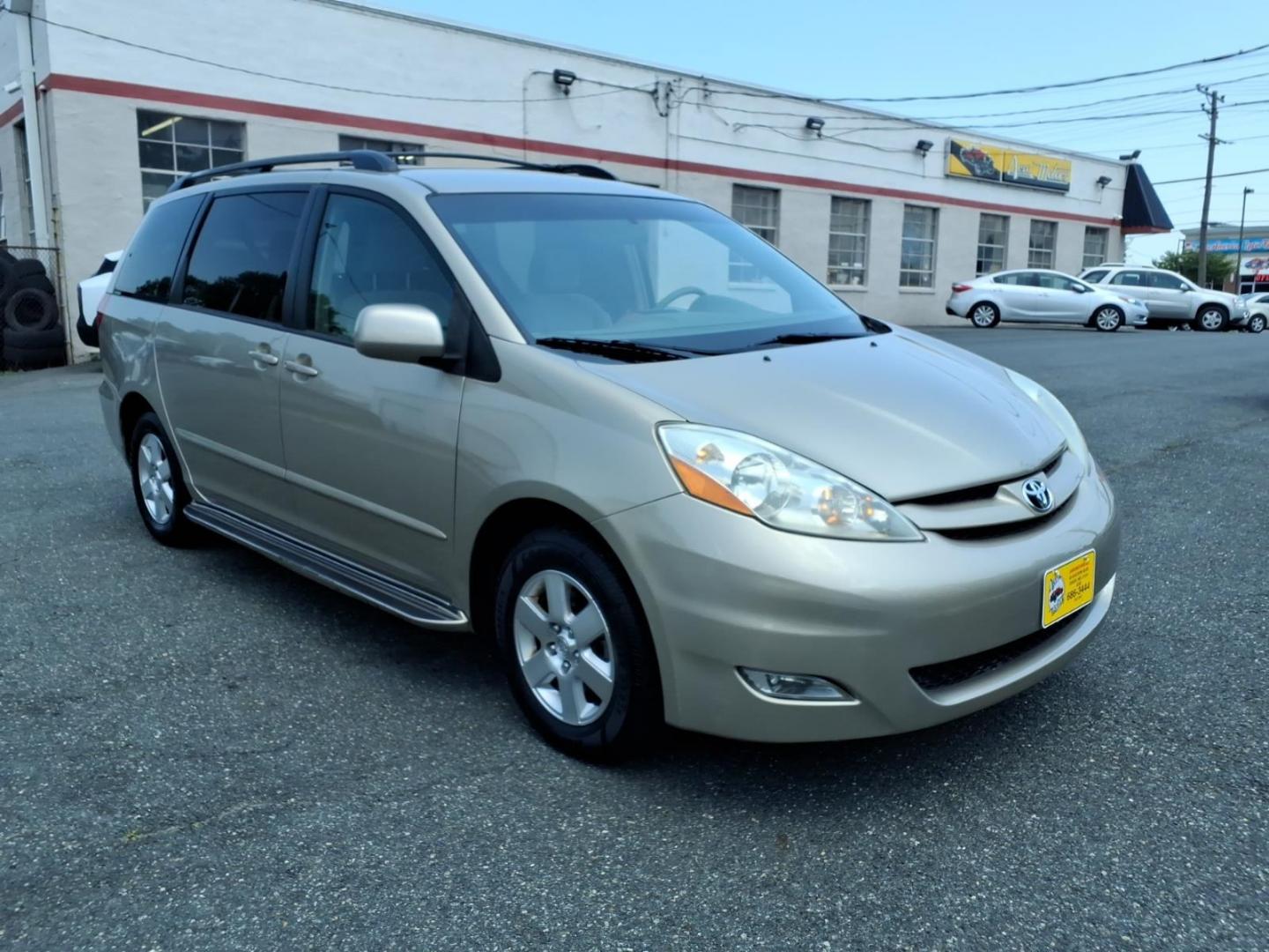 2006 Gold Toyota Sienna XLE 7 Passenger (5TDZA22C46S) with an 3.3L 3L NA V6 double overhead cam (DOHC) 24V Fuel Injected engine, 5-Speed Automatic transmission, located at 50 Eastern Blvd., Essex, MD, 21221, (410) 686-3444, 39.304367, -76.484947- Photo#6